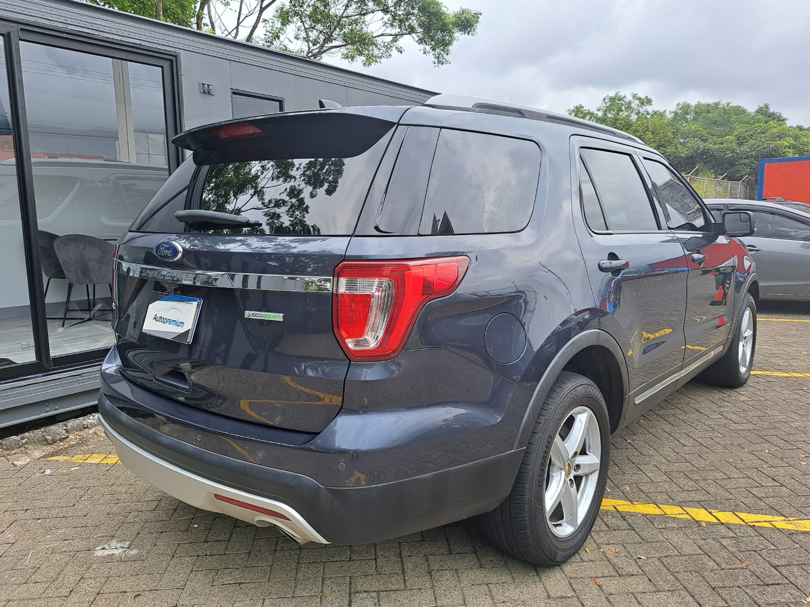 FORD EXPLORER XLT