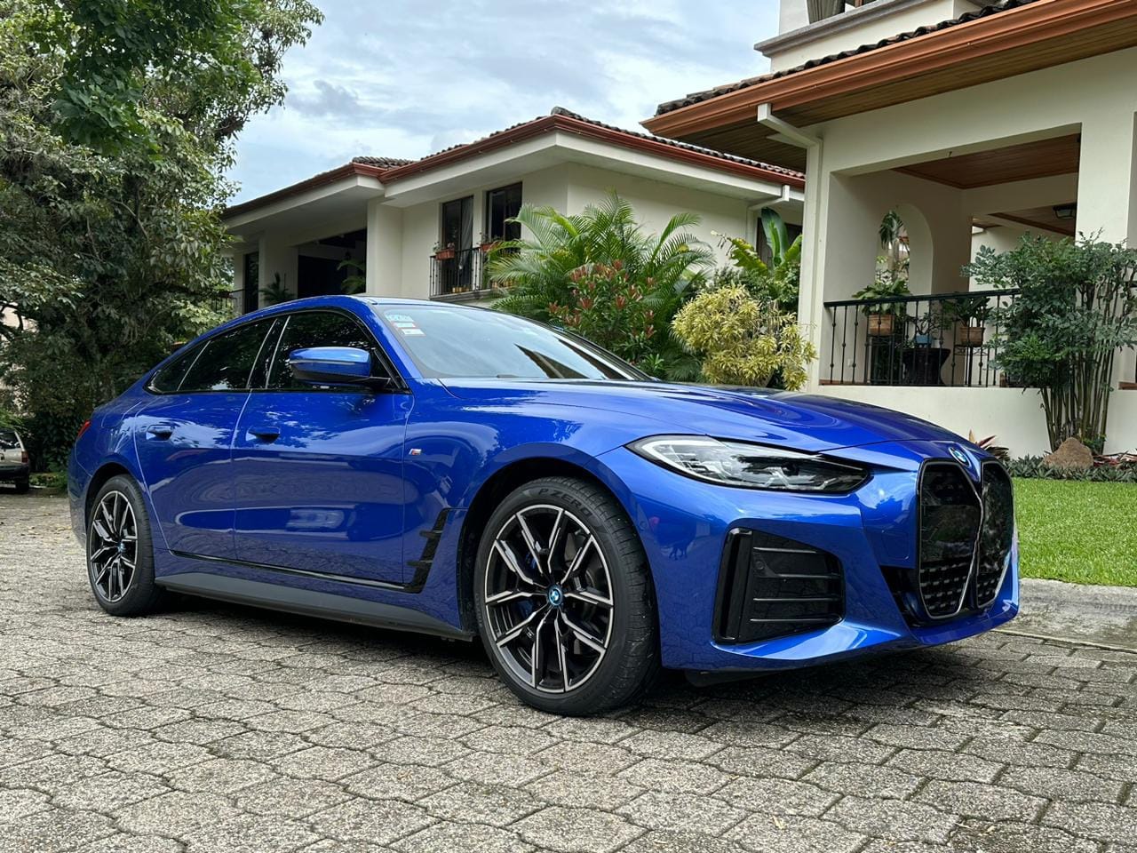 BMW i4 40 PAQ M