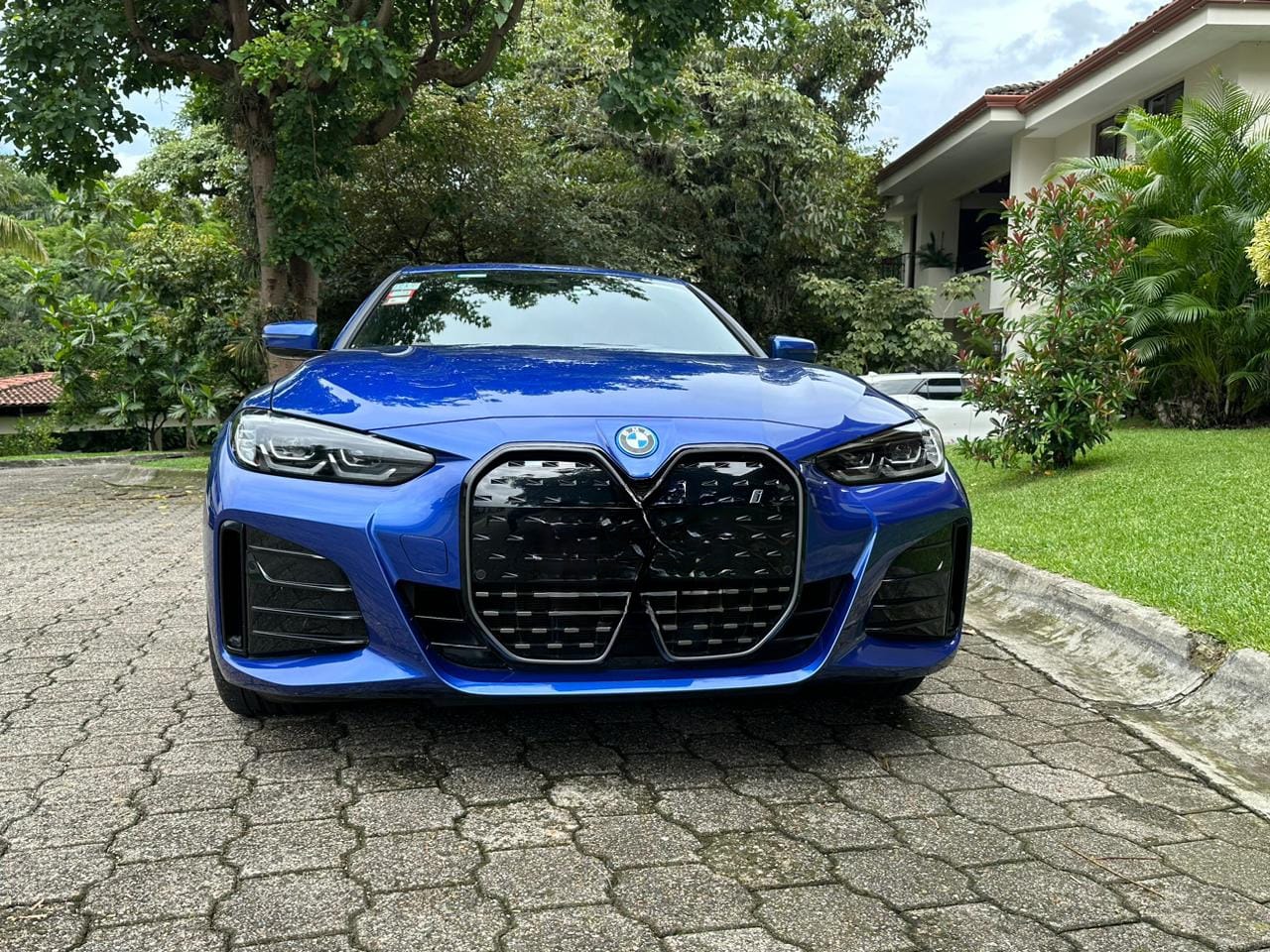 BMW i4 40 PAQ M