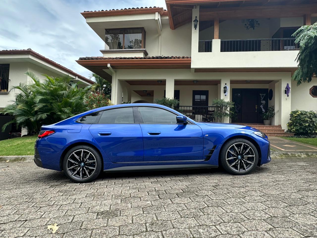 BMW i4 40 PAQ M