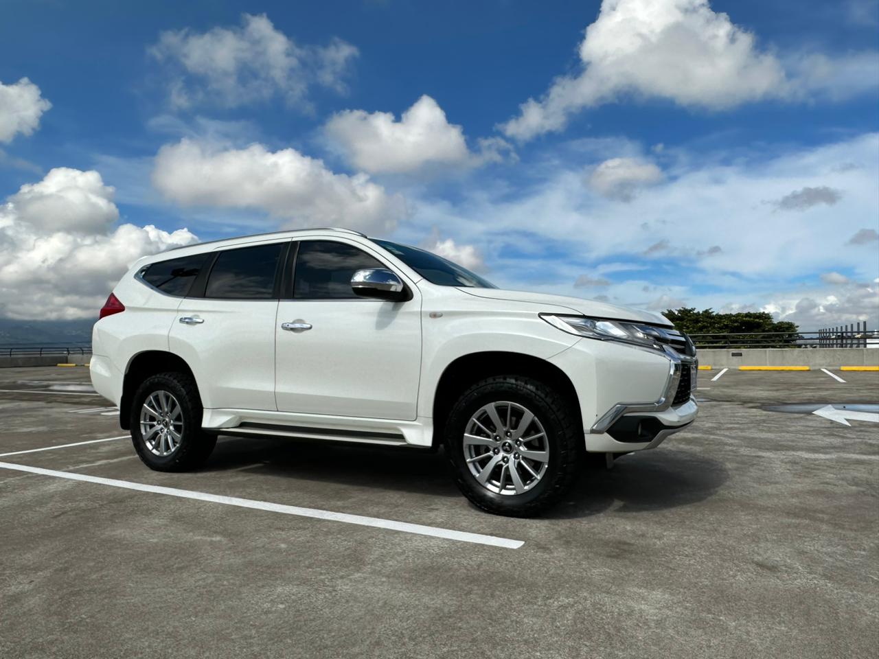 MITSUBISCHI MONTERO SPORT