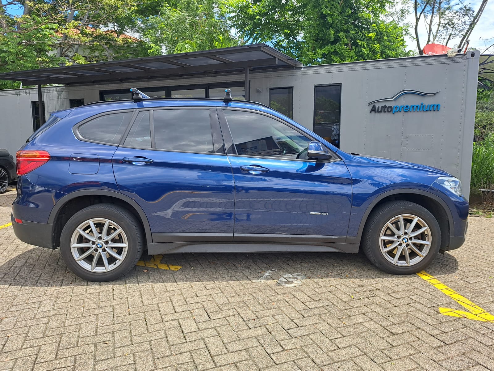 BMW X1