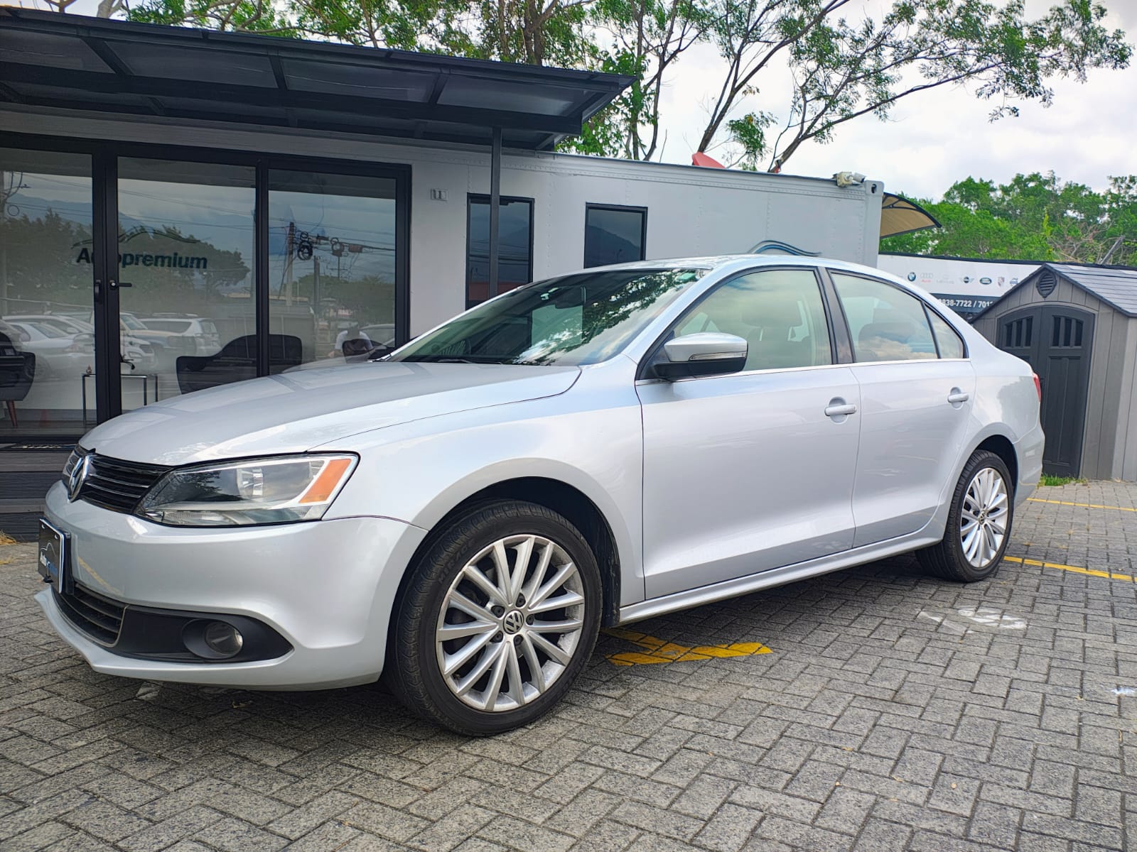 WOLKSWAGEN JETTA MK6