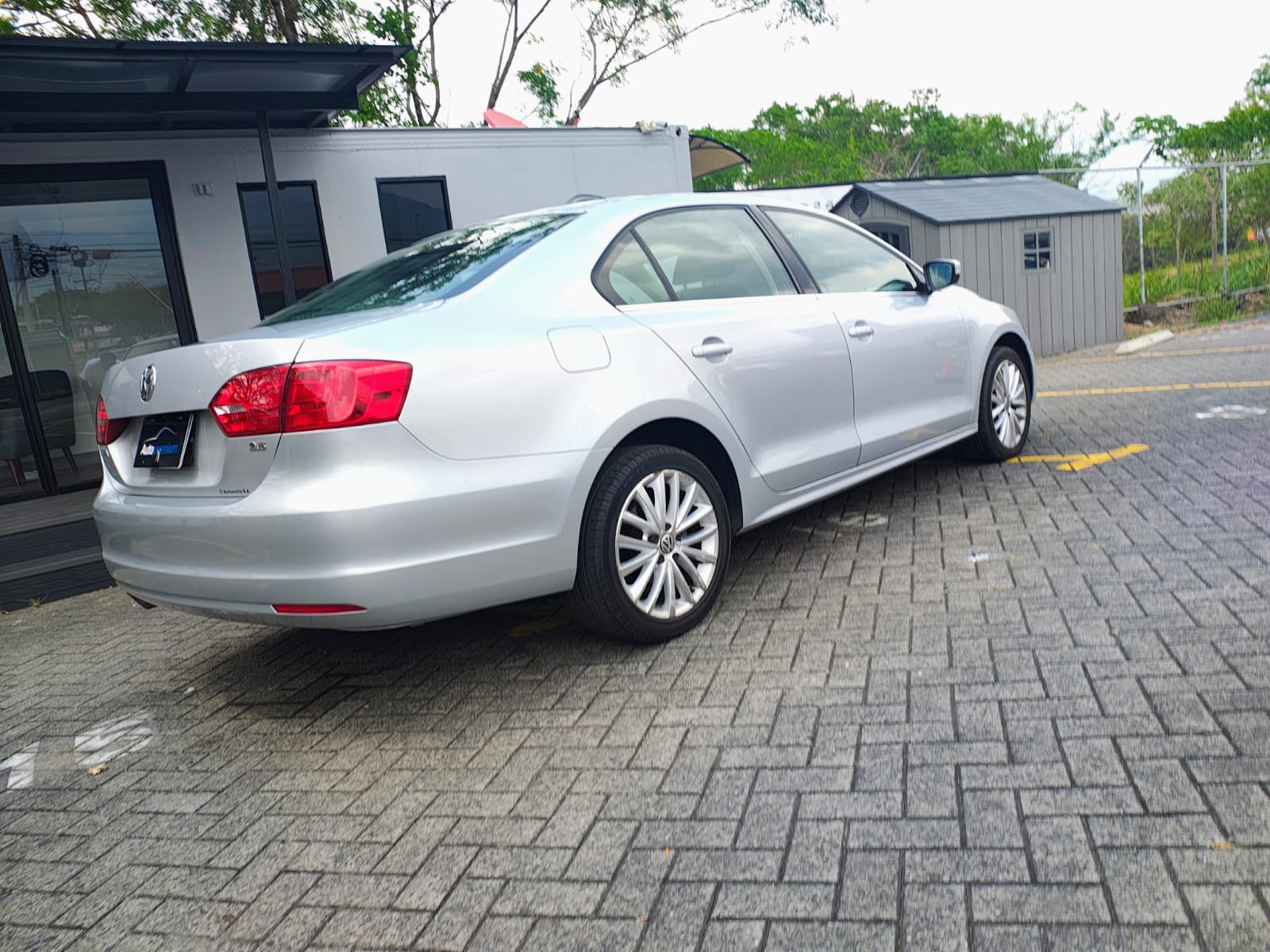 WOLKSWAGEN JETTA MK6