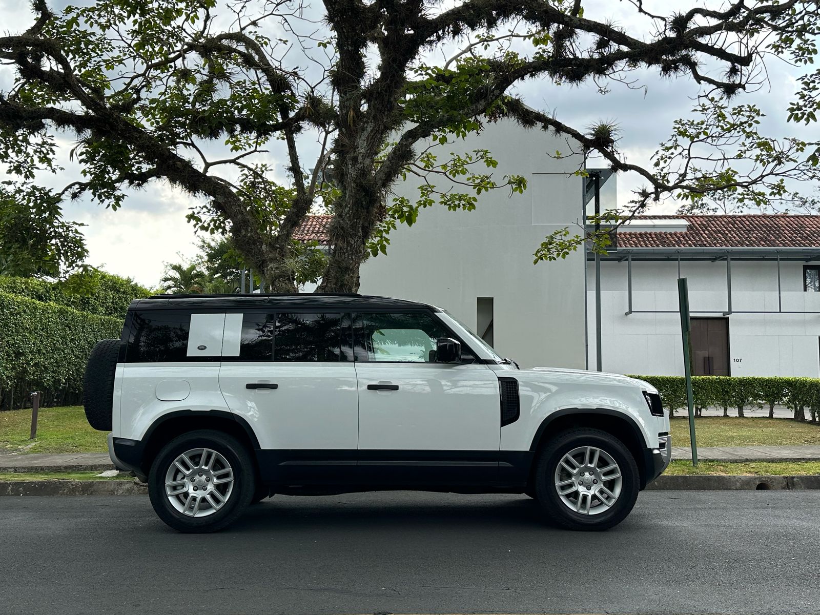 DEFENDER S P300