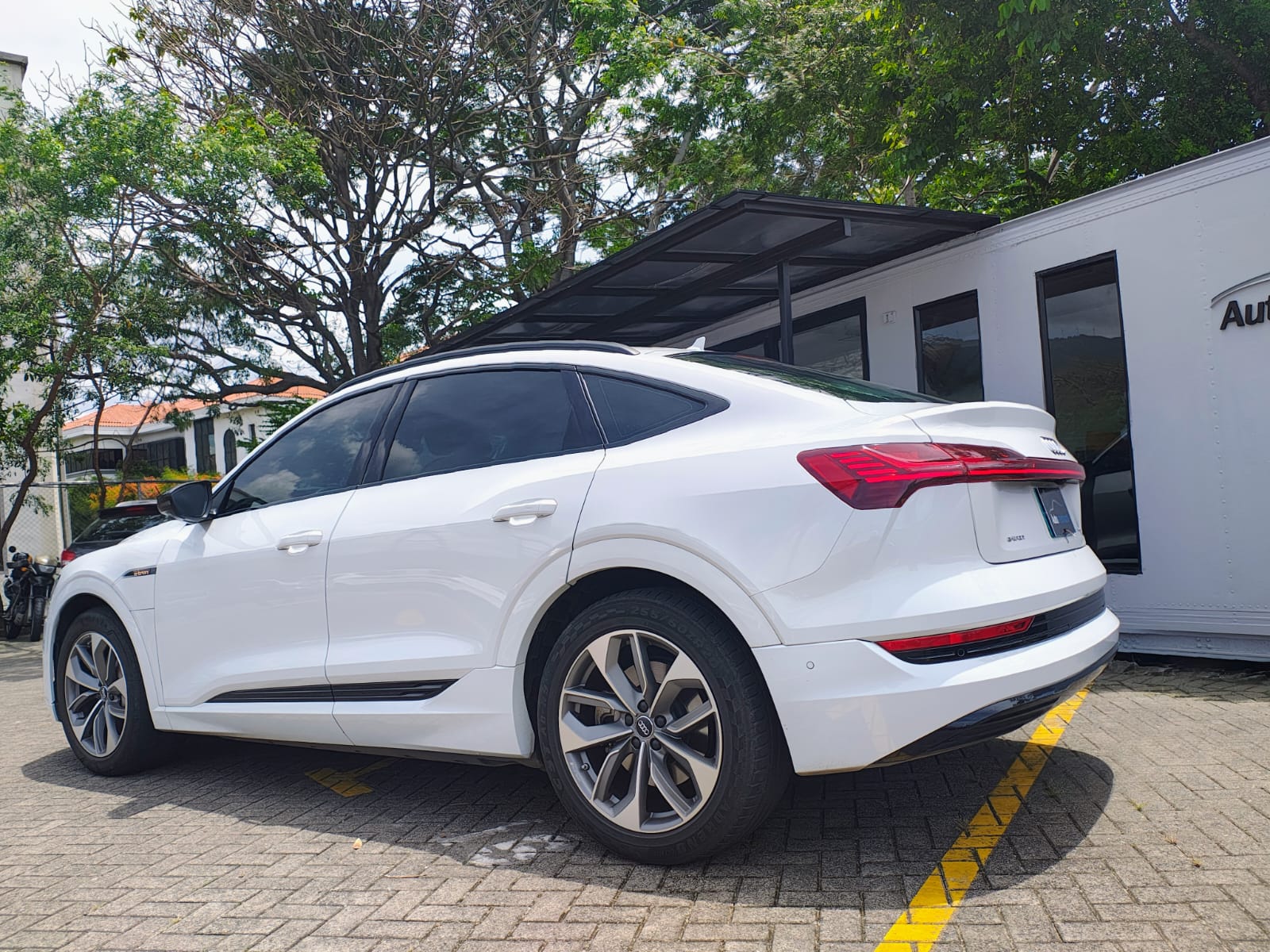 AUDI E-TRON SPORTBACK