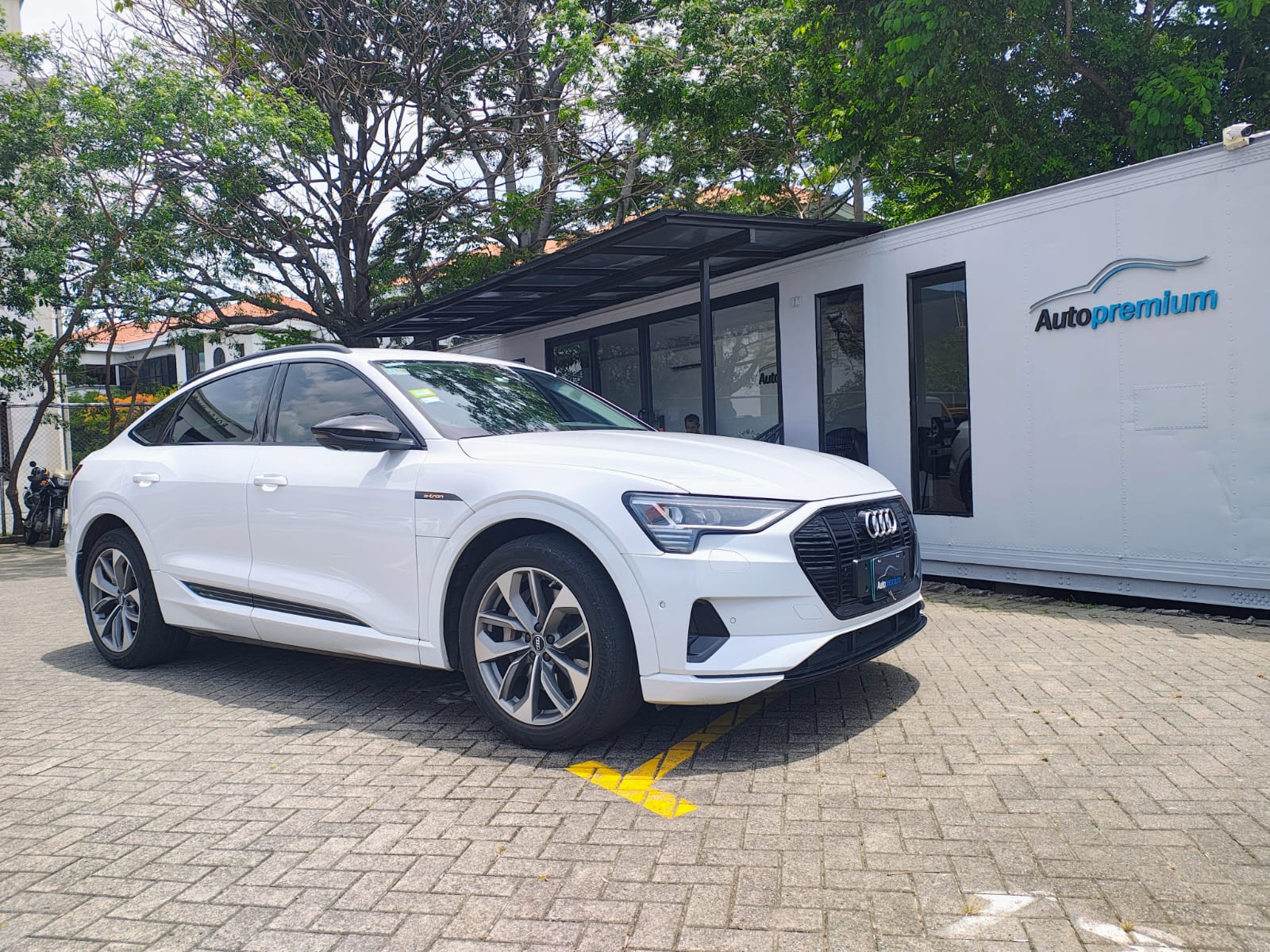 AUDI E-TRON SPORTBACK