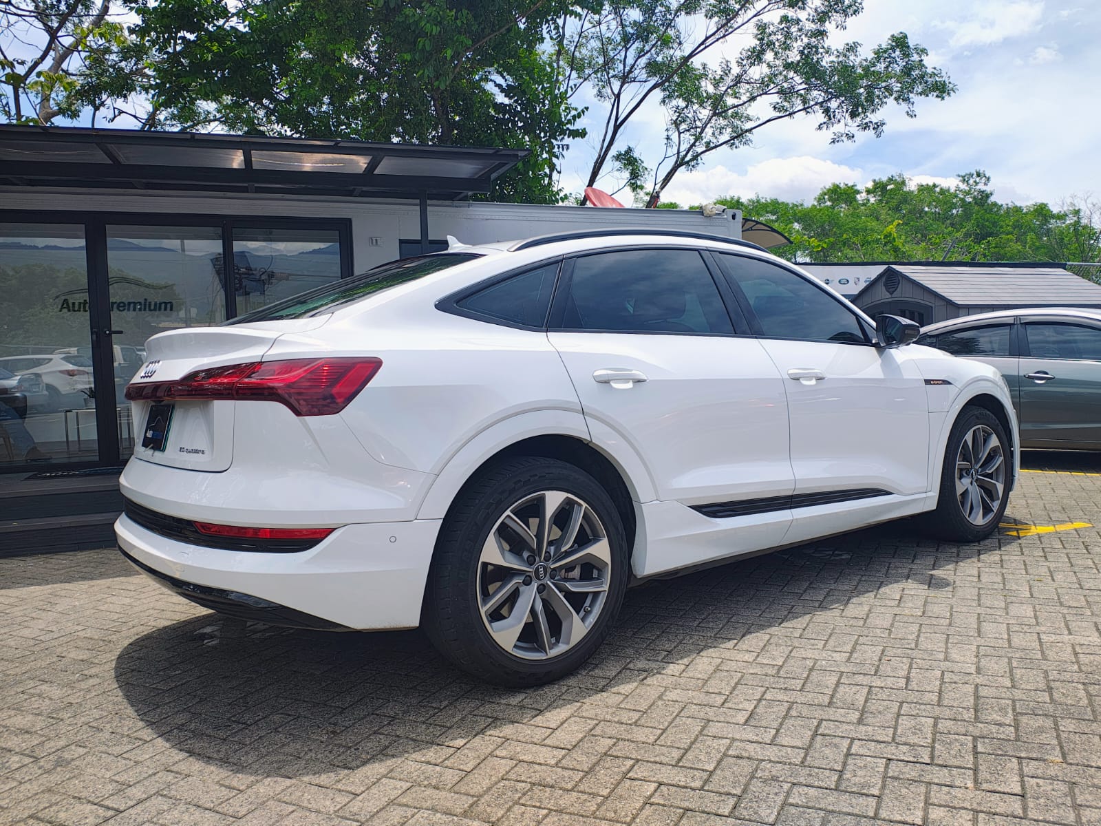 AUDI E-TRON SPORTBACK