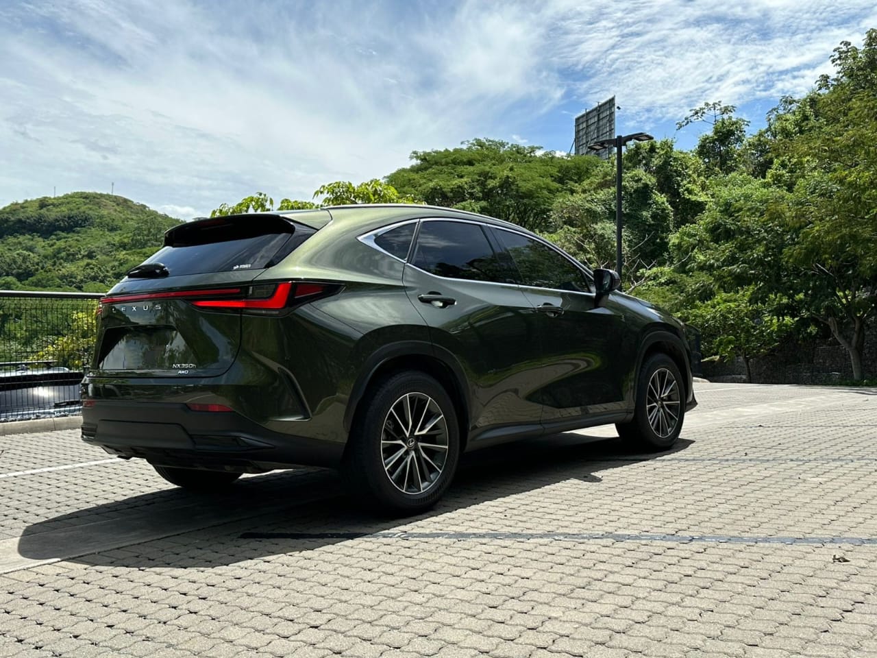 LEXUS NX350H