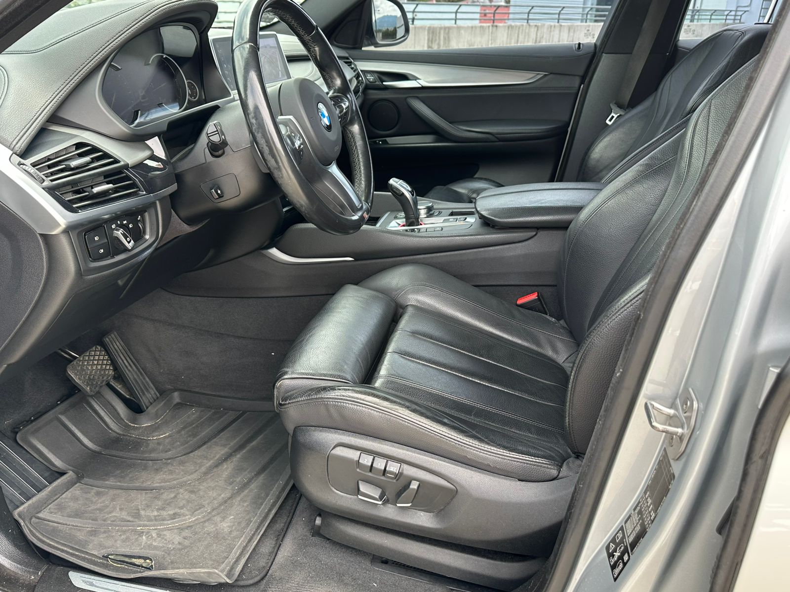 BMW X6 X-DRIVE