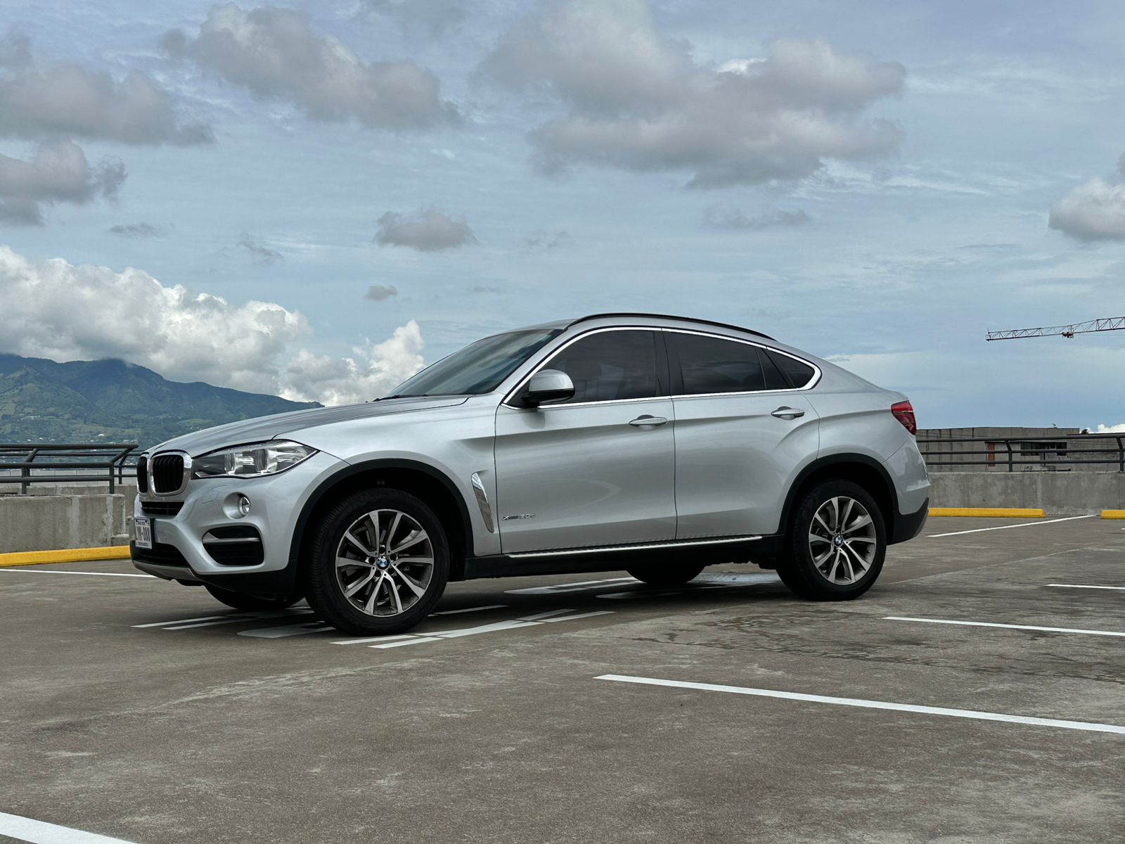 BMW X6 X-DRIVE