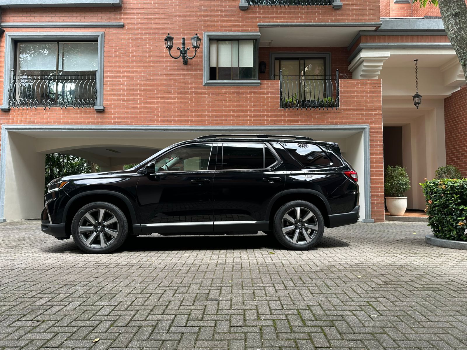HONDA PILOT ELITE
