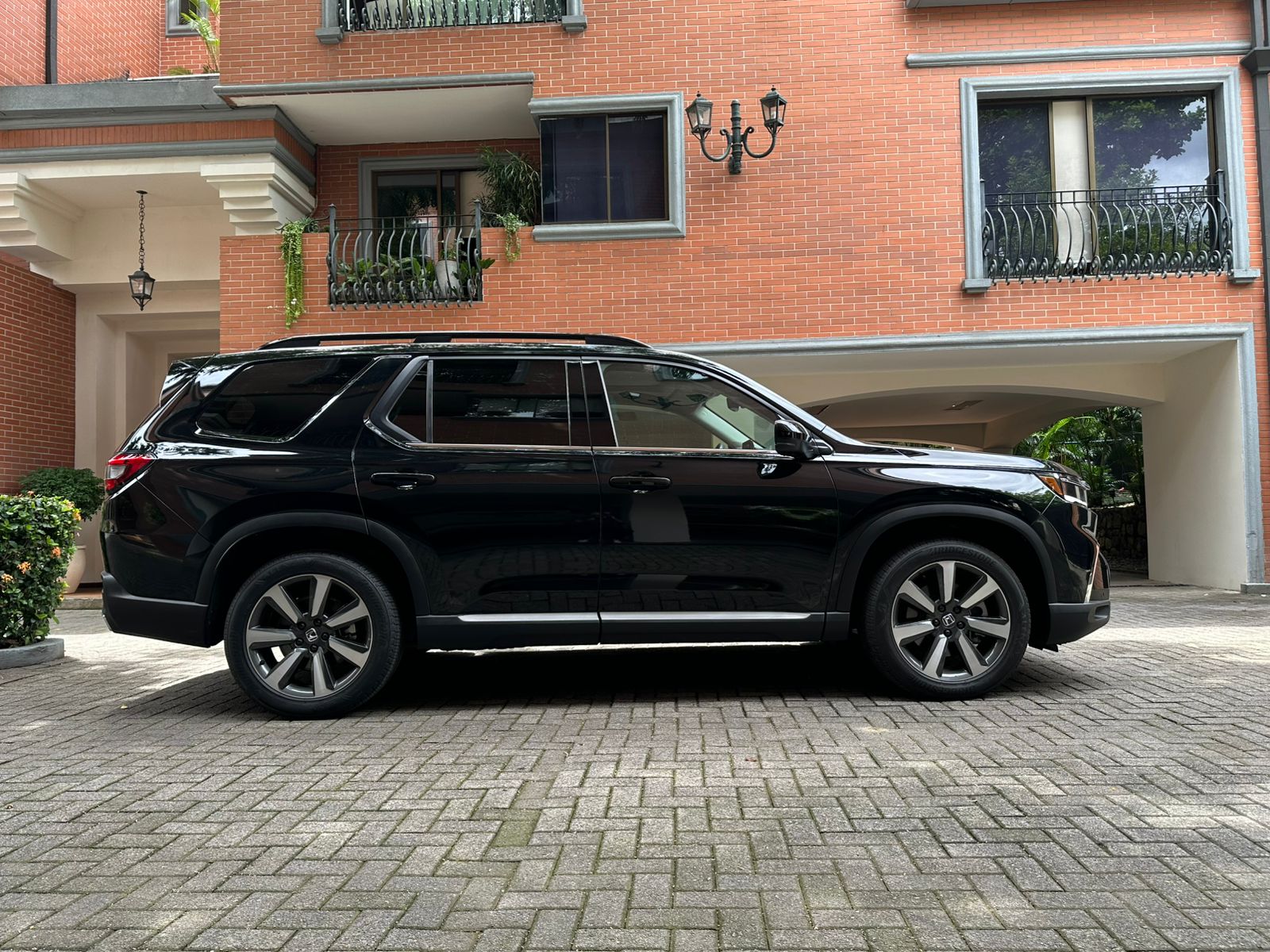 HONDA PILOT ELITE