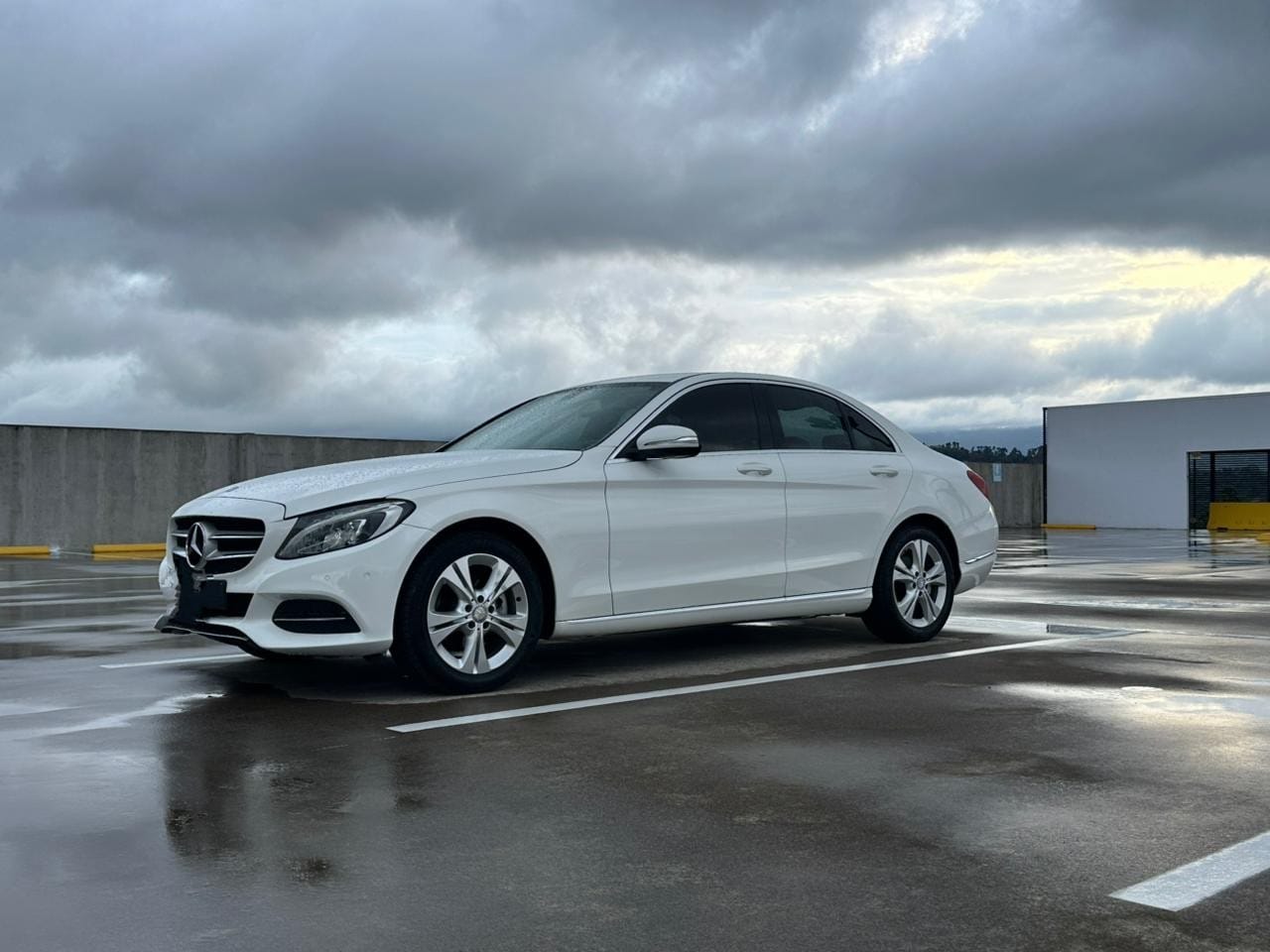 MERCEDES BENZ C180