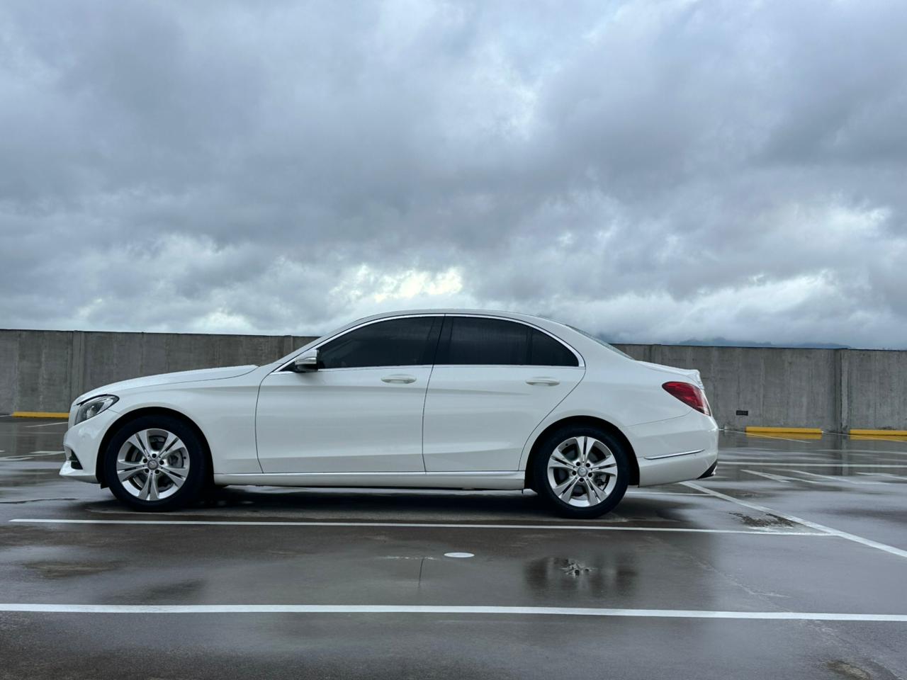 MERCEDES BENZ C180