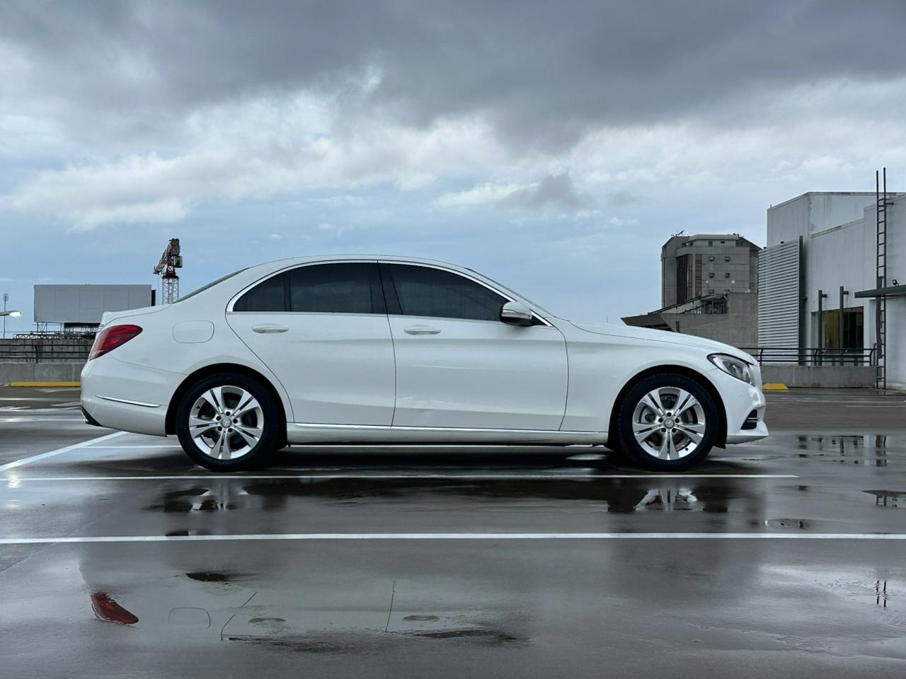 MERCEDES BENZ C180