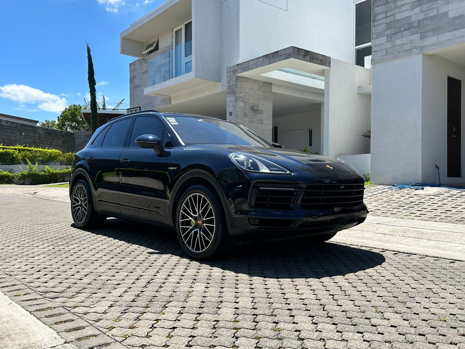 PORSCHE CAYENNE E-HYBRID