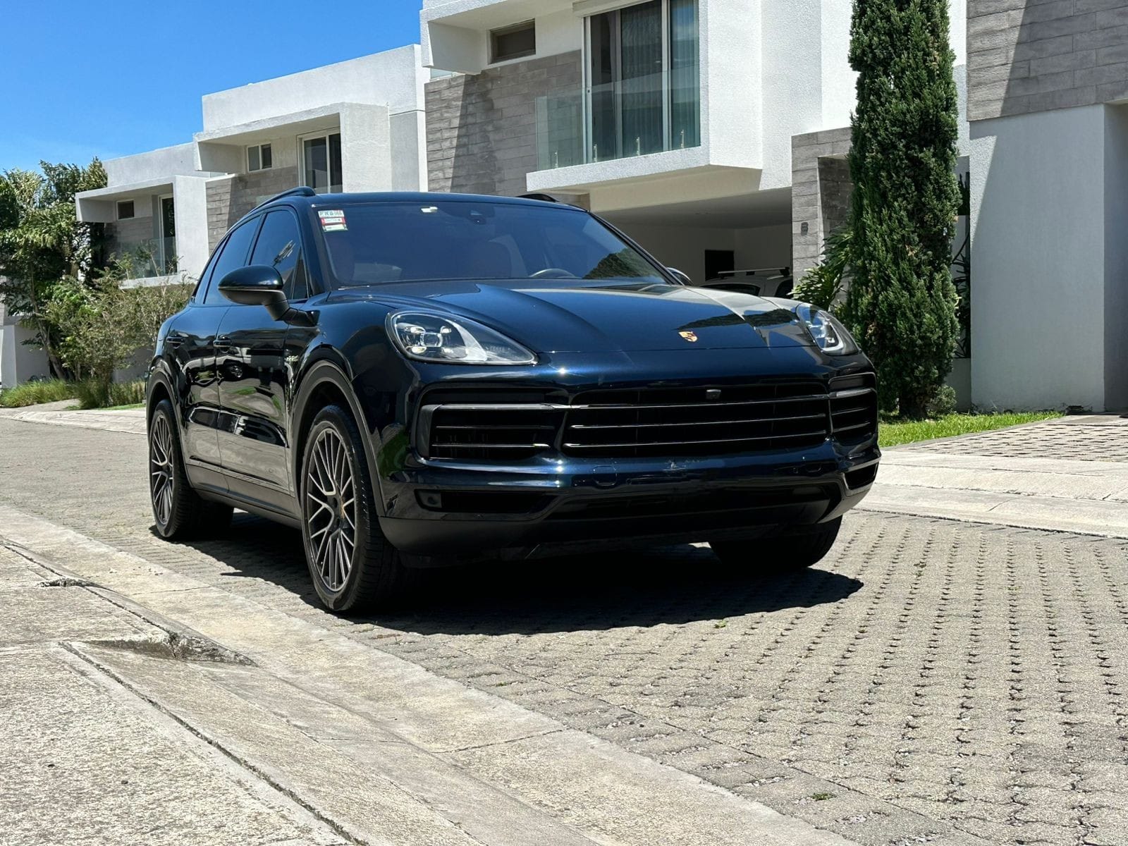 PORSCHE CAYENNE E-HYBRID