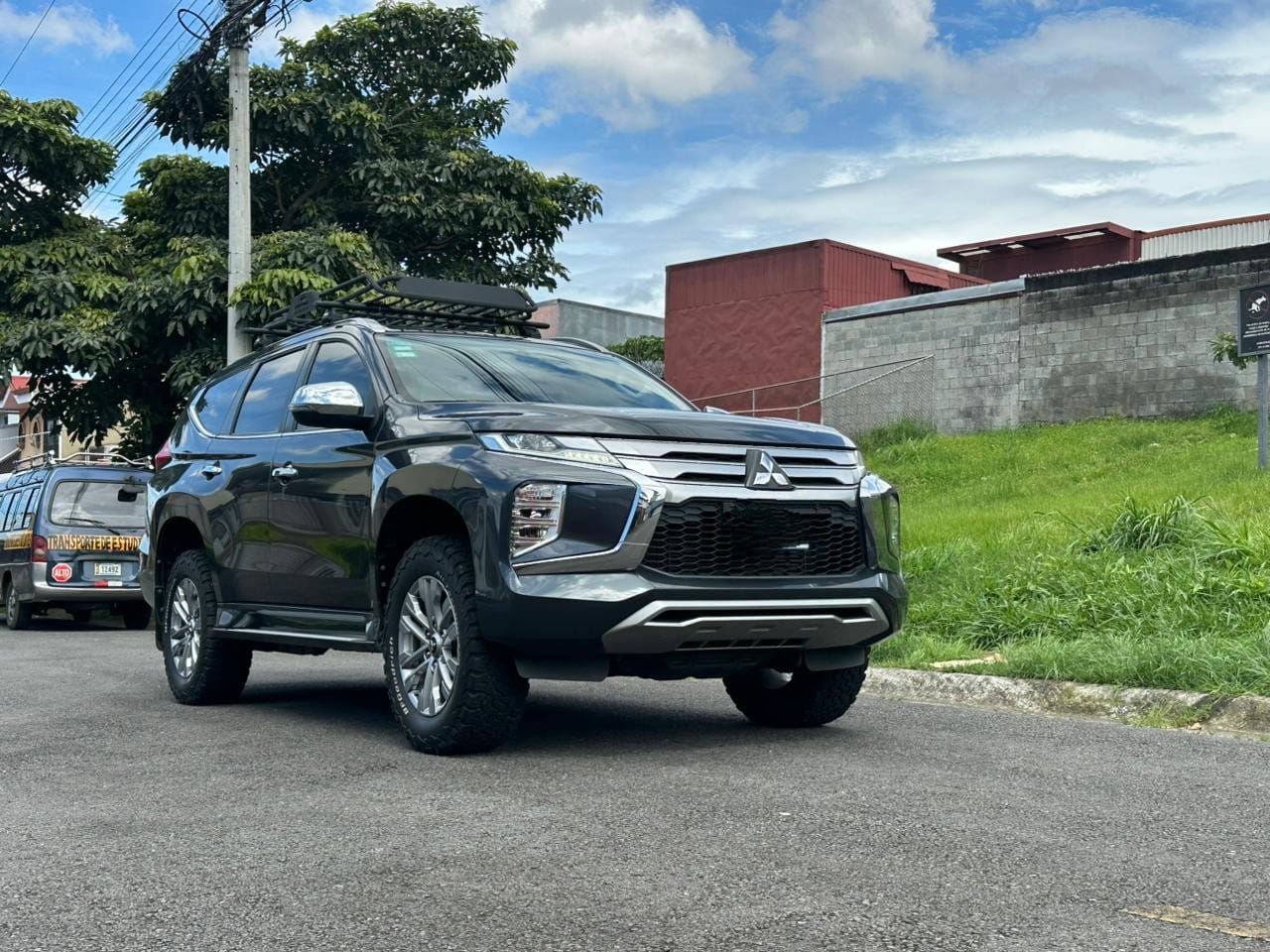 MITSUBISHI MONTERO SPORT