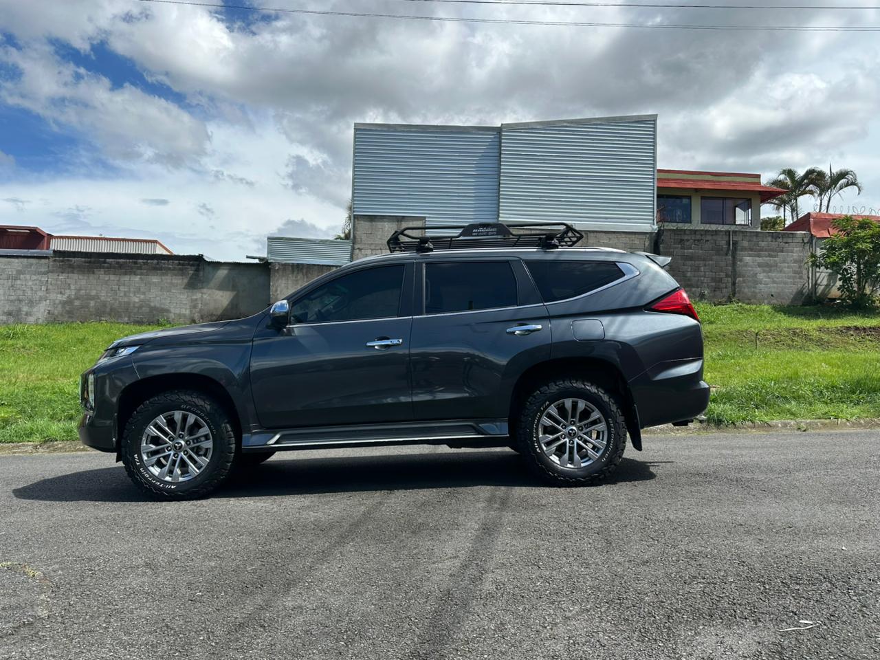 MITSUBISHI MONTERO SPORT