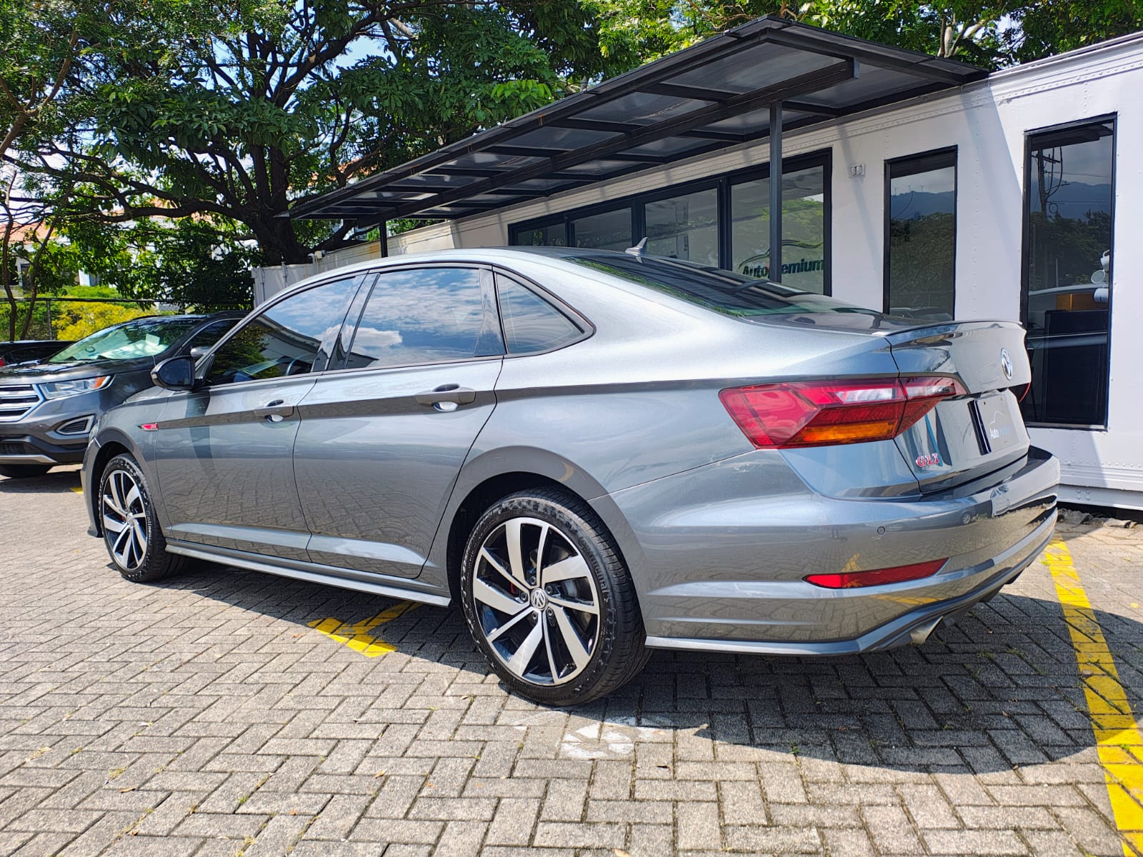 VOLKSWAGEN JETTA GLI