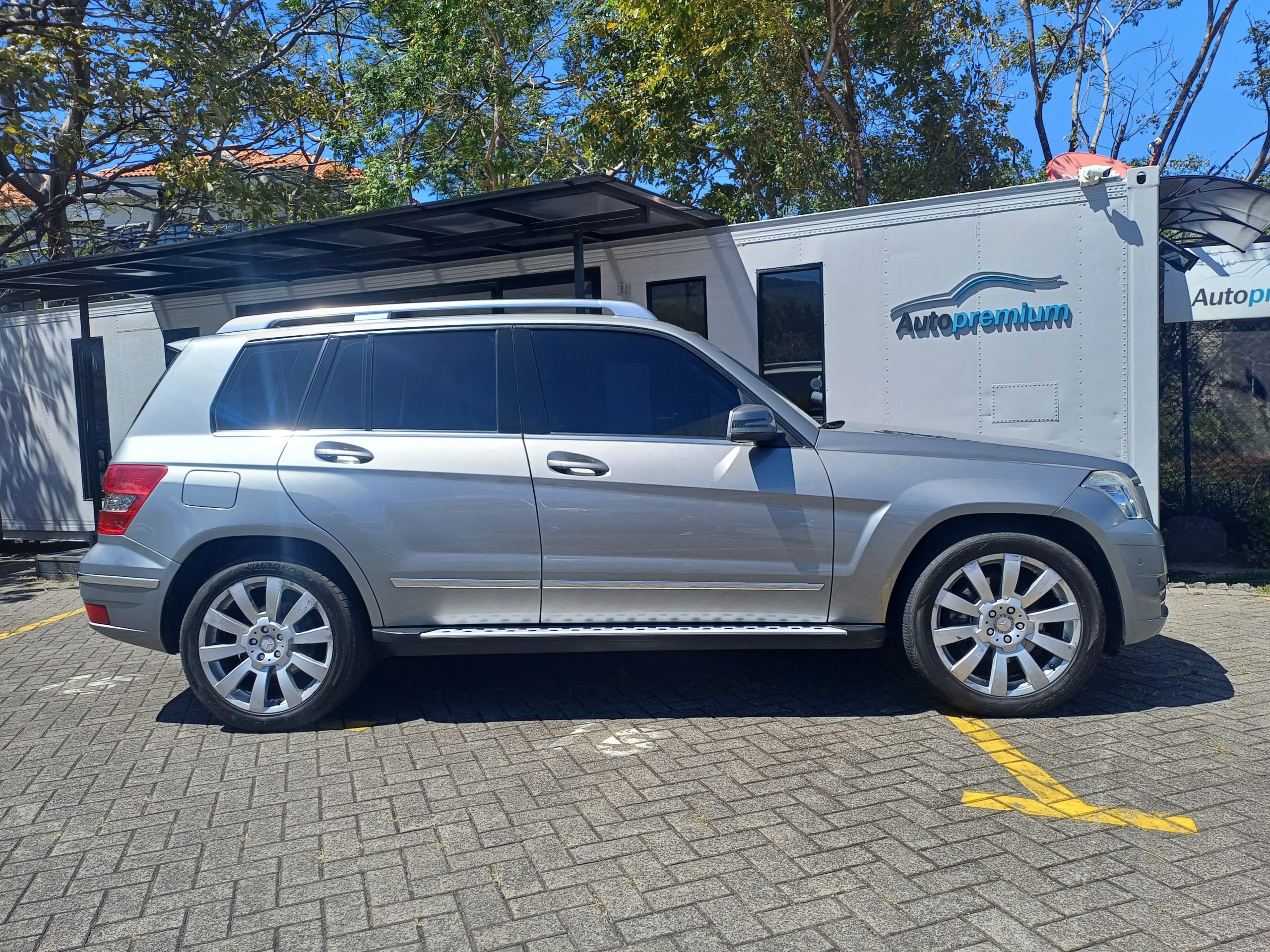 MERCEDES BENZ GLK300