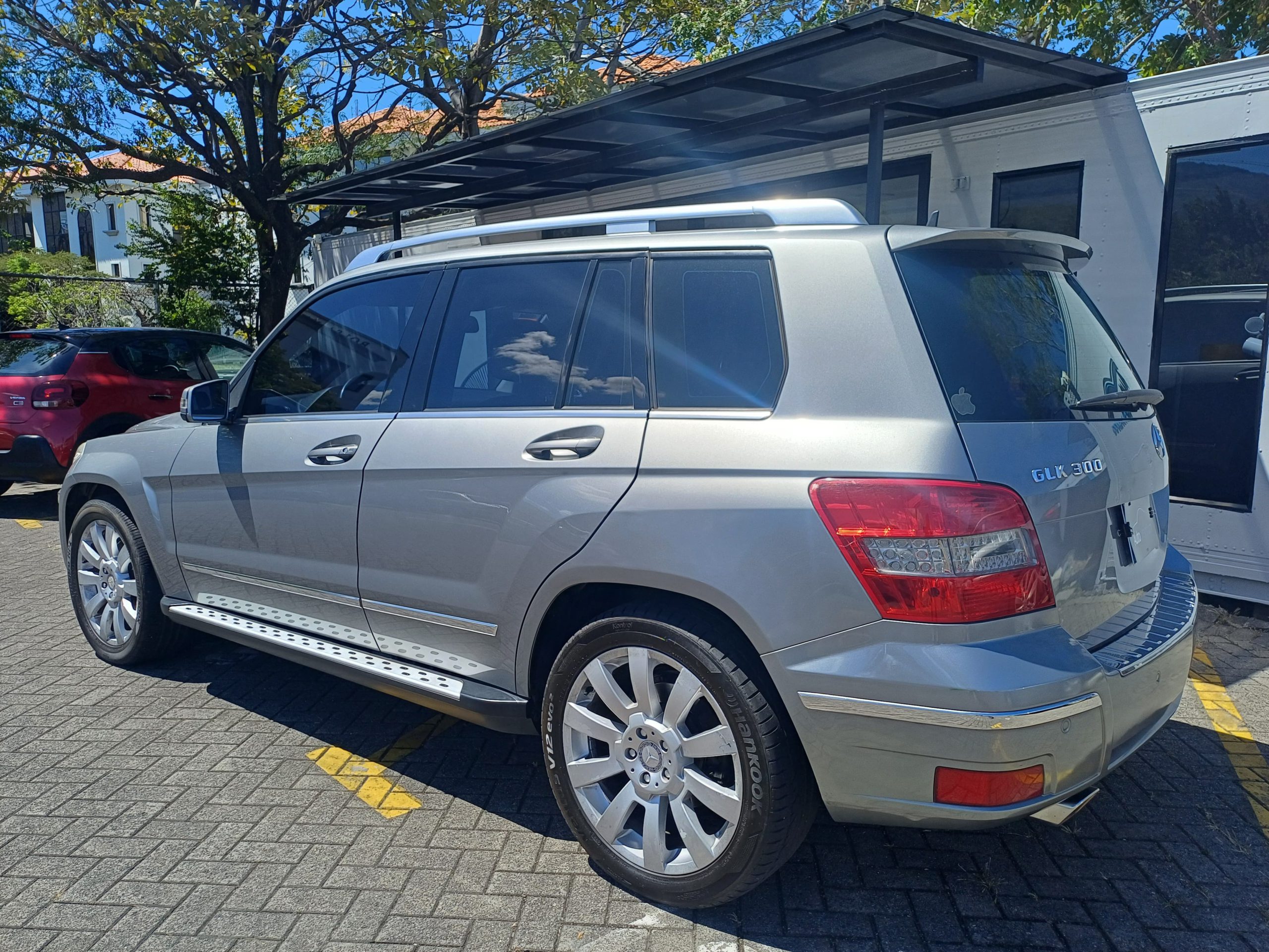 MERCEDES BENZ GLK300