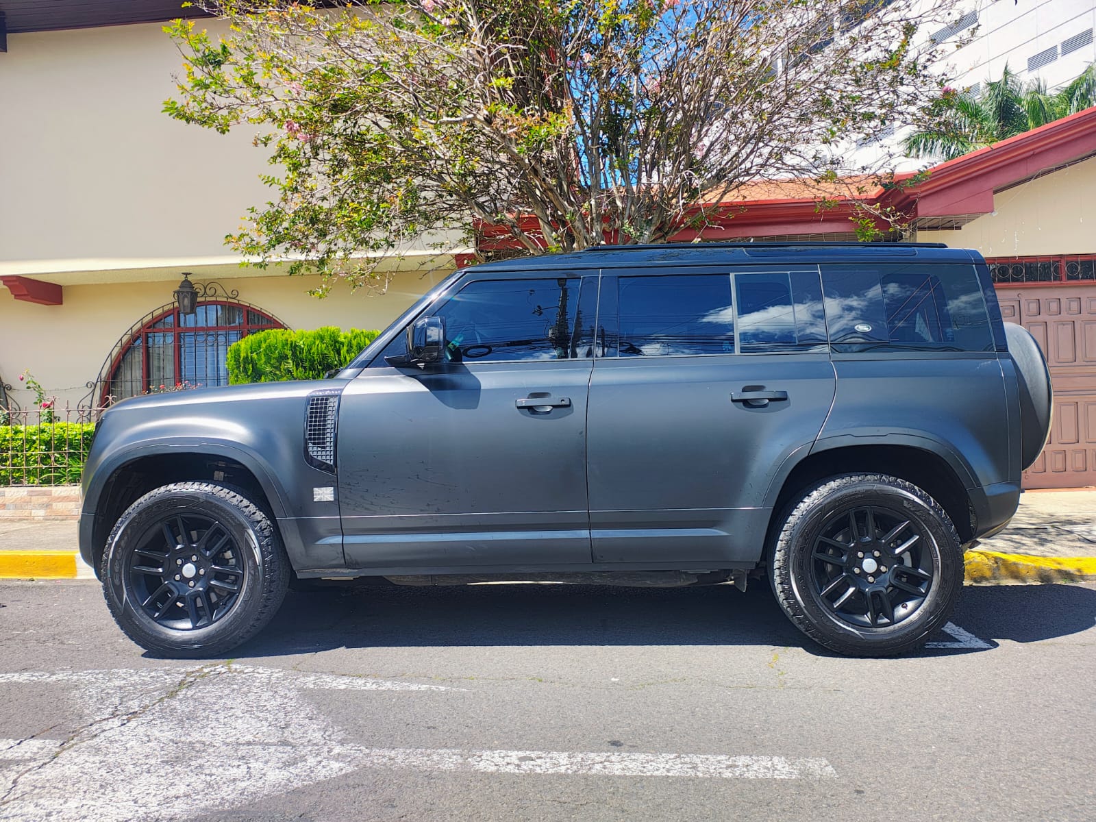 LAND ROVER DEFENDER S