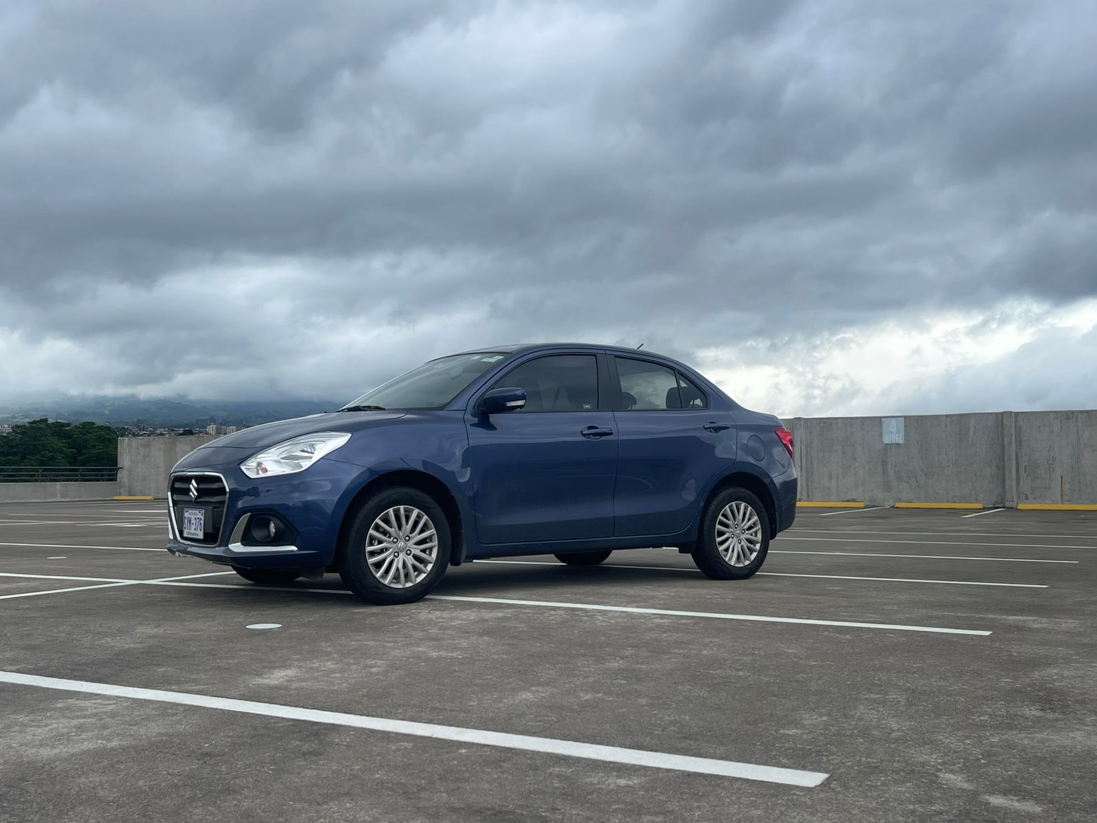 SUZUKI DZIRE GL