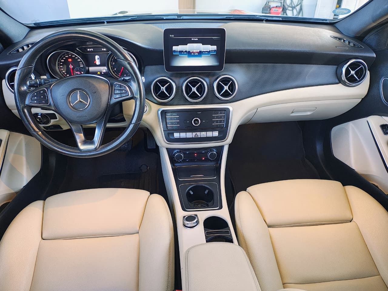 MERCEDES BENZ GLA180