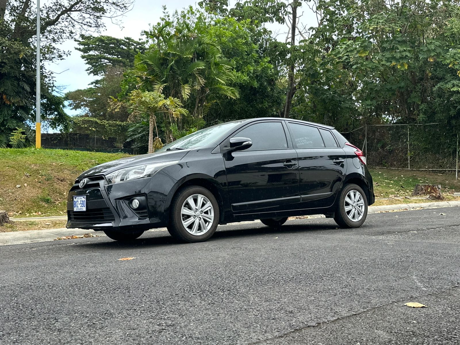 TOYOTA YARIS S
