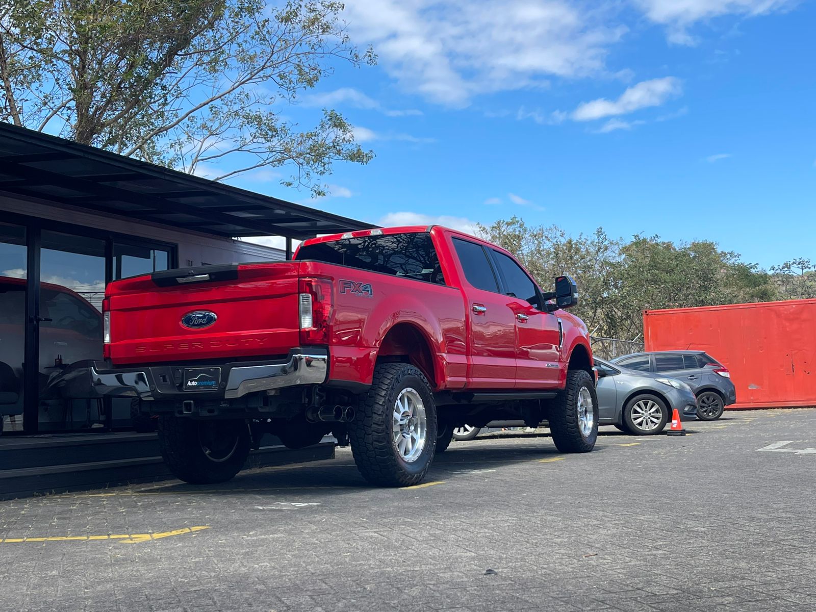 FORD F250 LARIAT