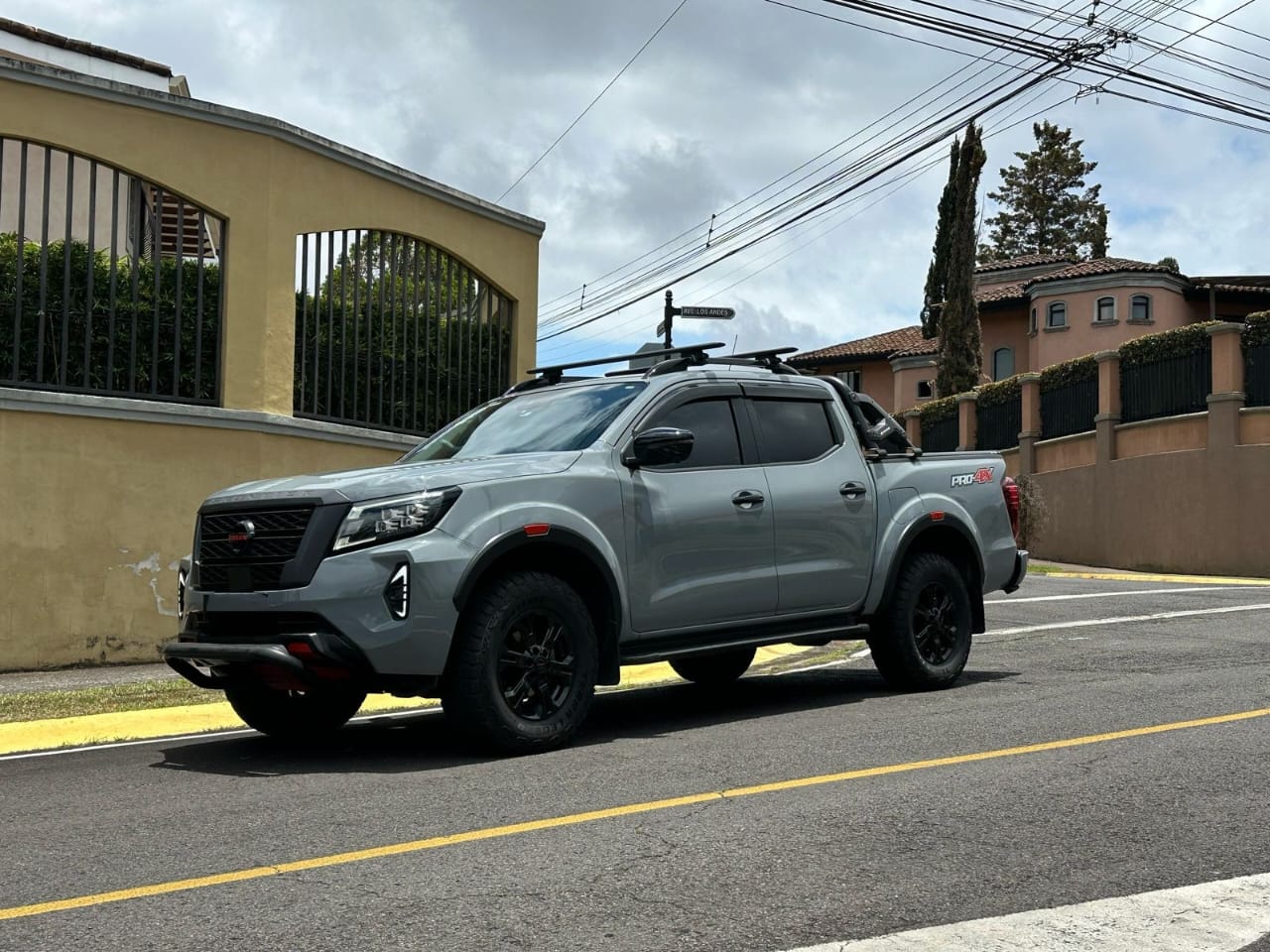 NISSAN FRONTIER PRO 4X