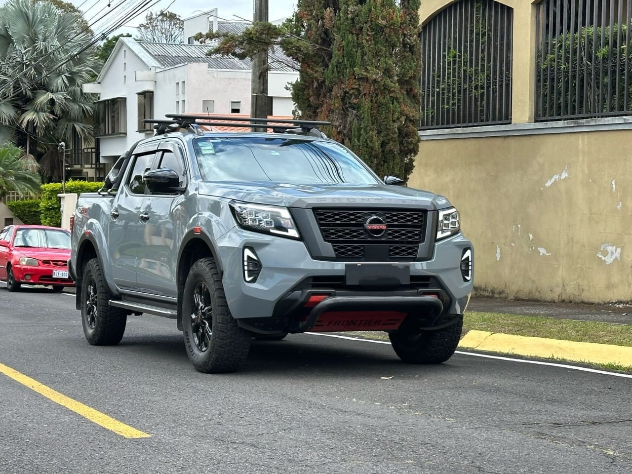 NISSAN FRONTIER PRO 4X