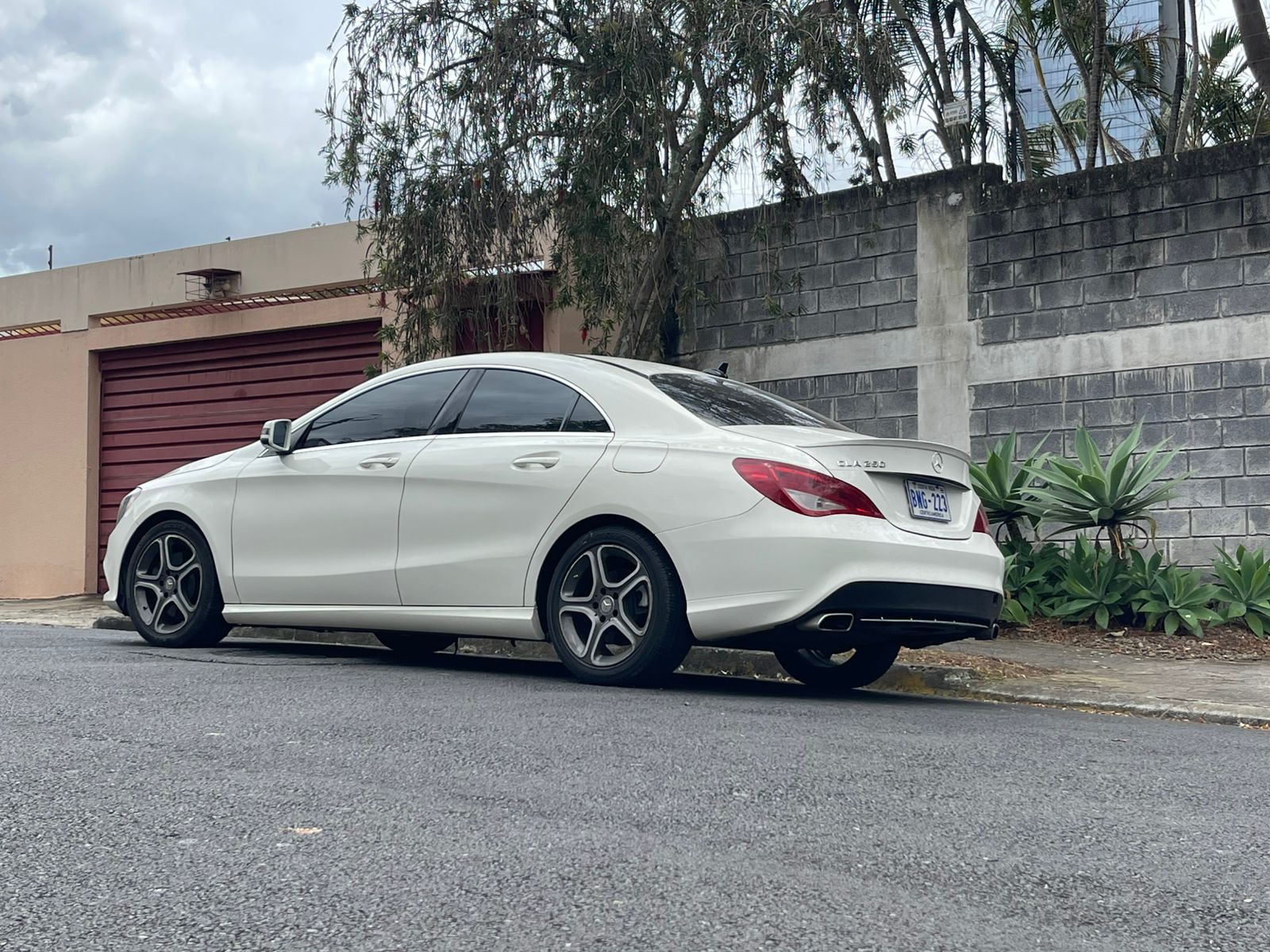MERCEDES BENZ CLA 250