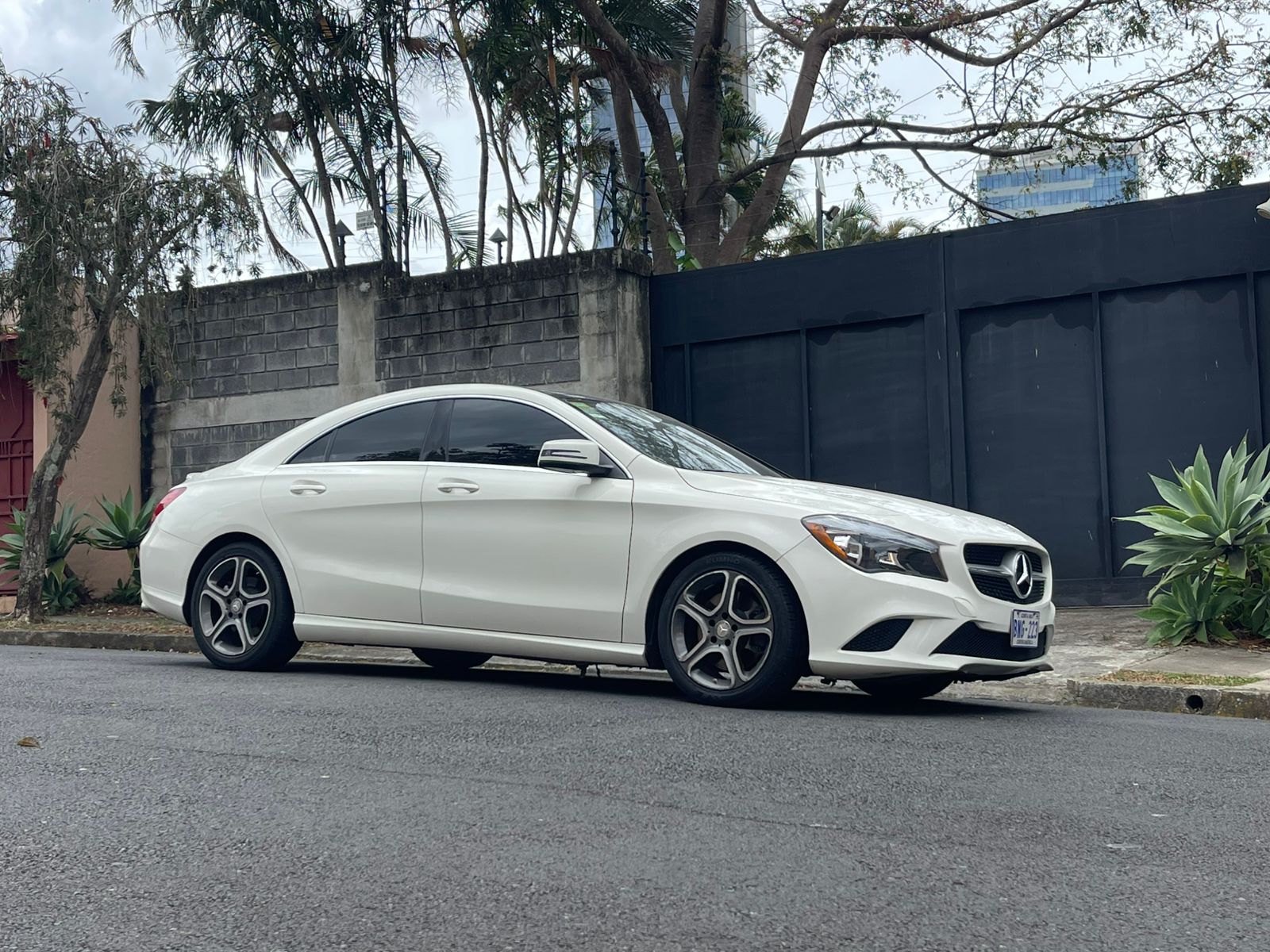MERCEDES BENZ CLA 250