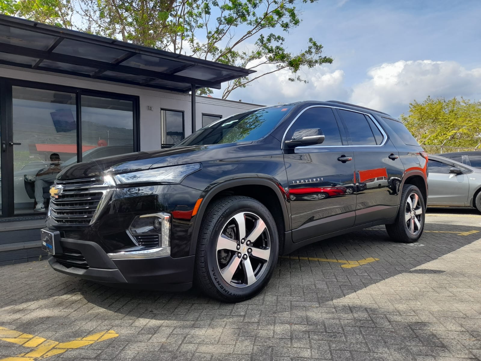 CHEVROLET TRAVERSE LT