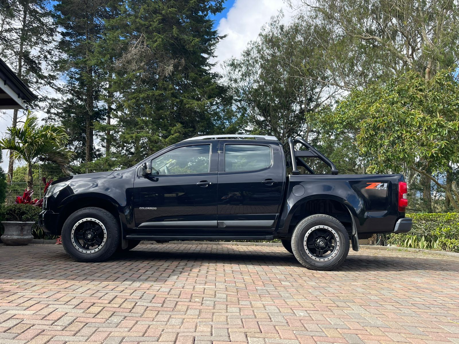 CHEVROLET COLORADO LT