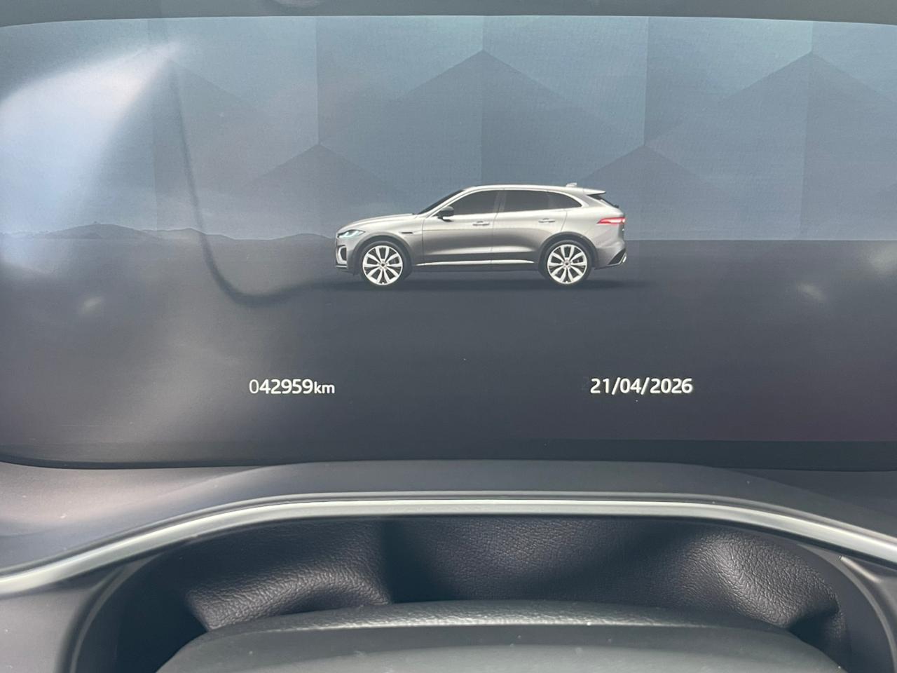 JAGUAR F PACE SE P400