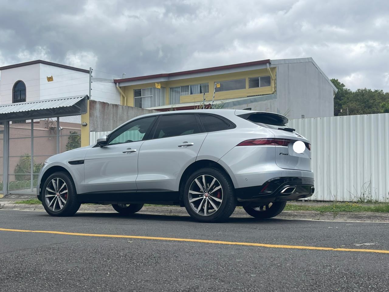 JAGUAR F PACE SE P400