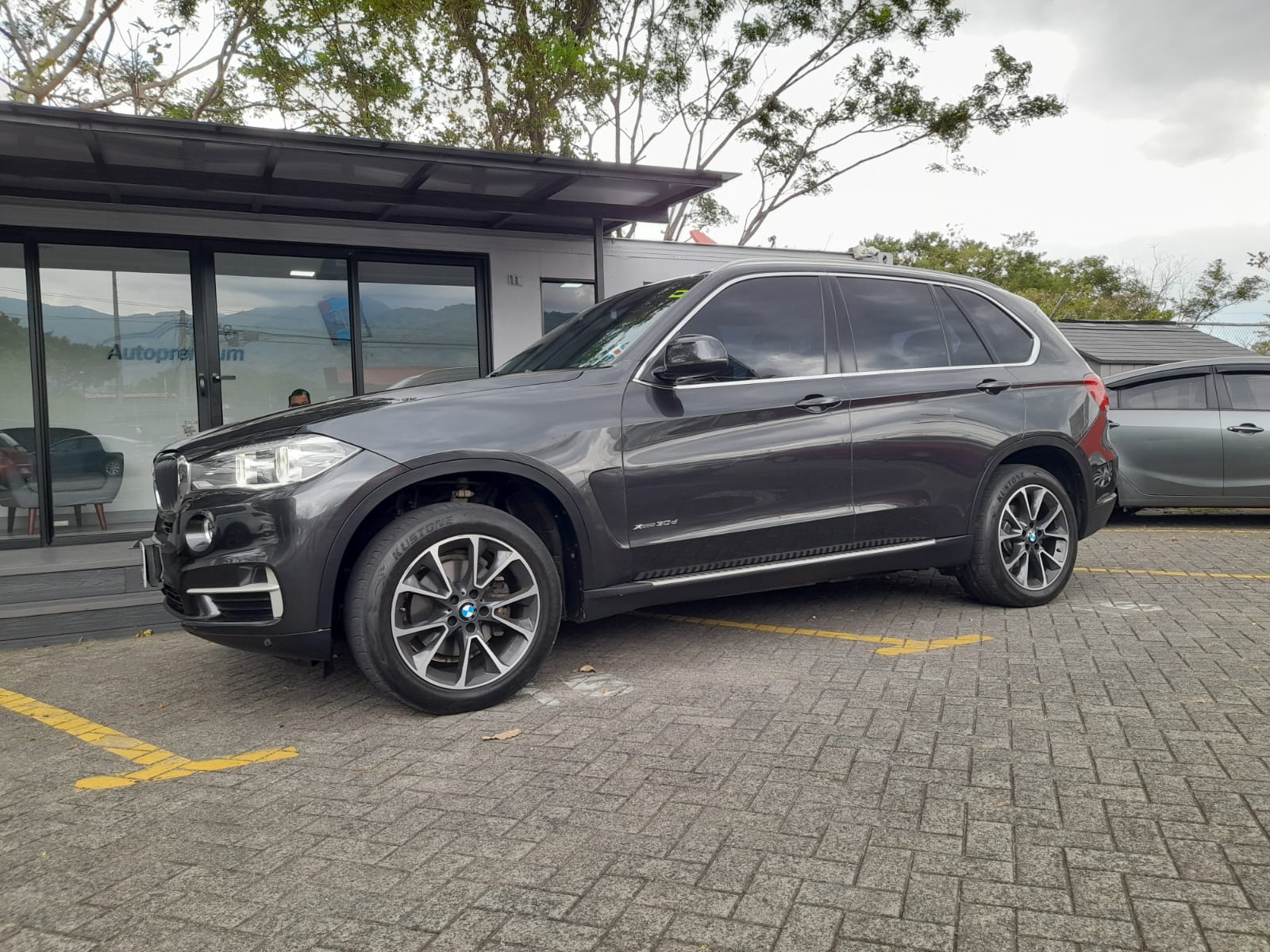BMW X5 X-DRIVE 30D