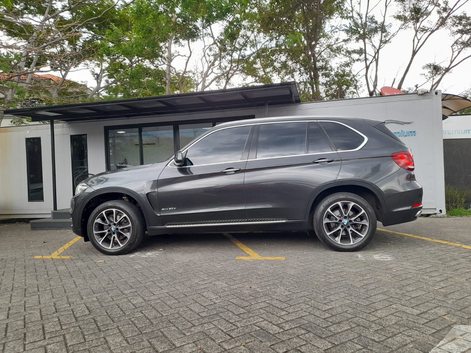 BMW X5 X-DRIVE 30D