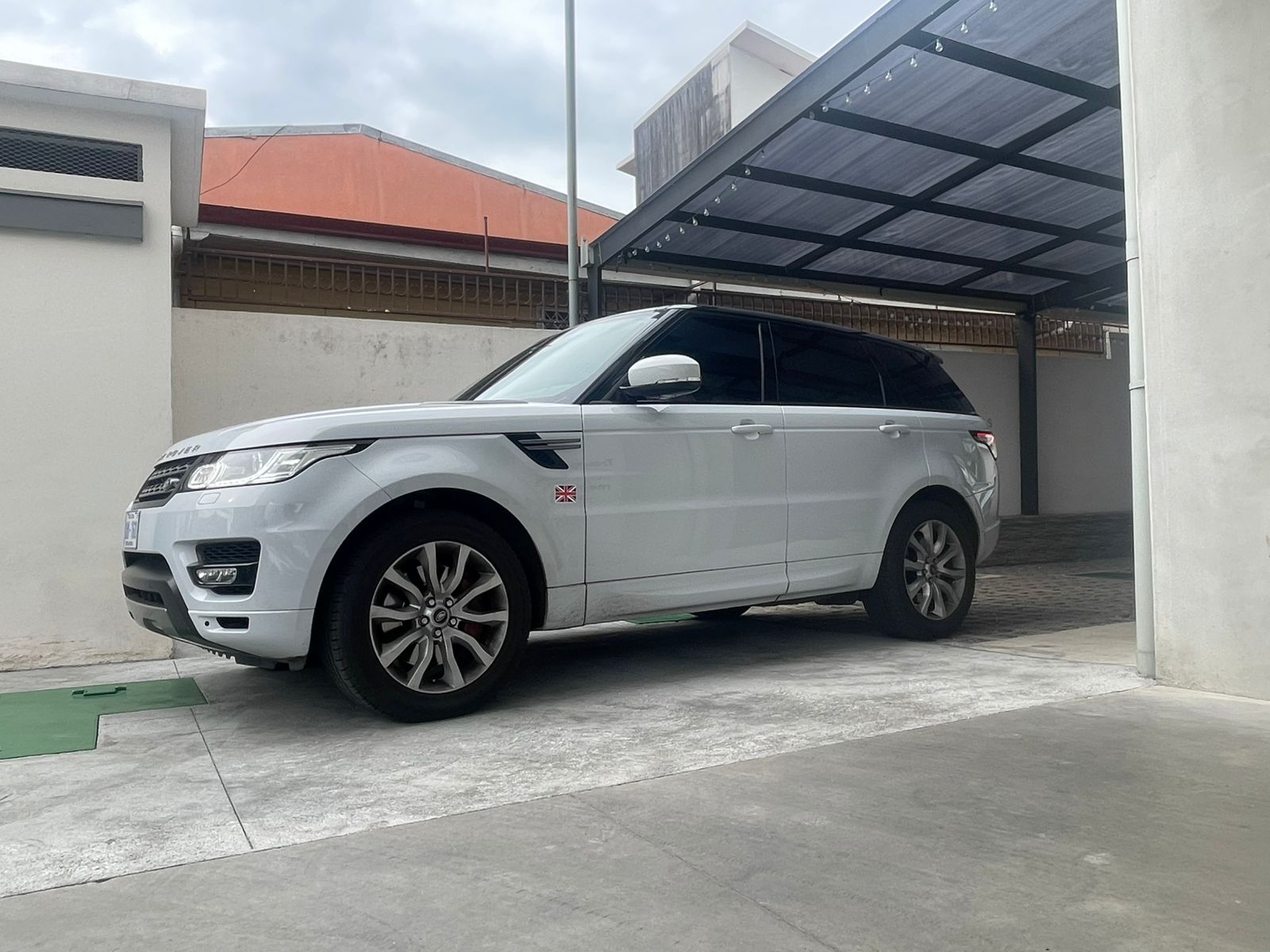 RANGE ROVER SPORT SE