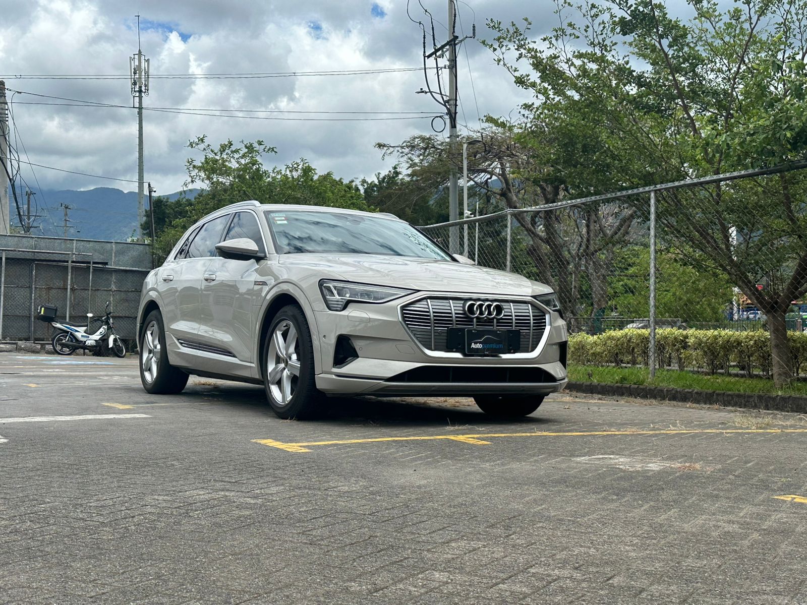 AUDI E-TRON 55 QUATTRO