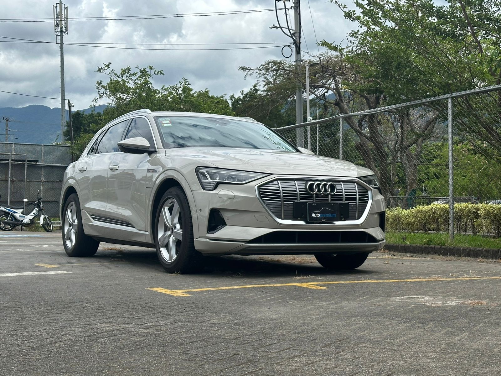 AUDI E-TRON 55 QUATTRO