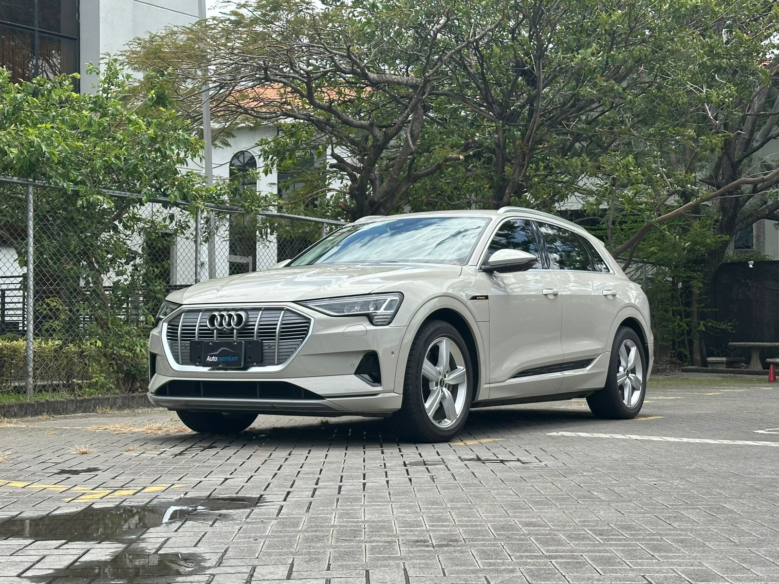 AUDI E-TRON 55 QUATTRO