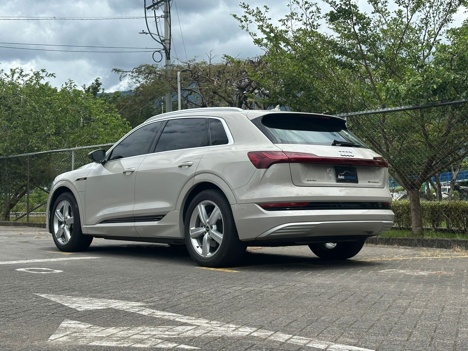 AUDI E-TRON 55 QUATTRO