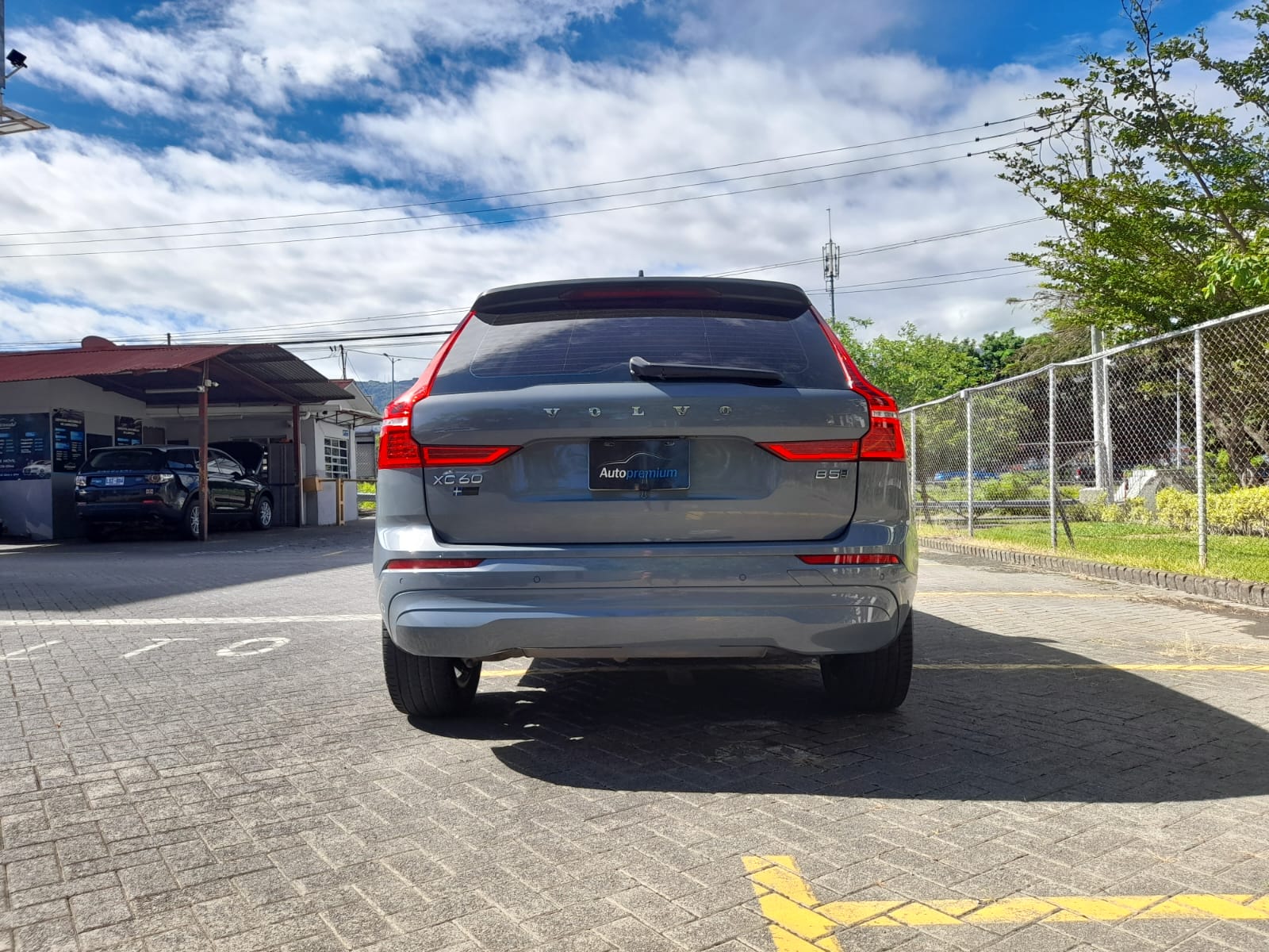 VOLVO XC60 B5