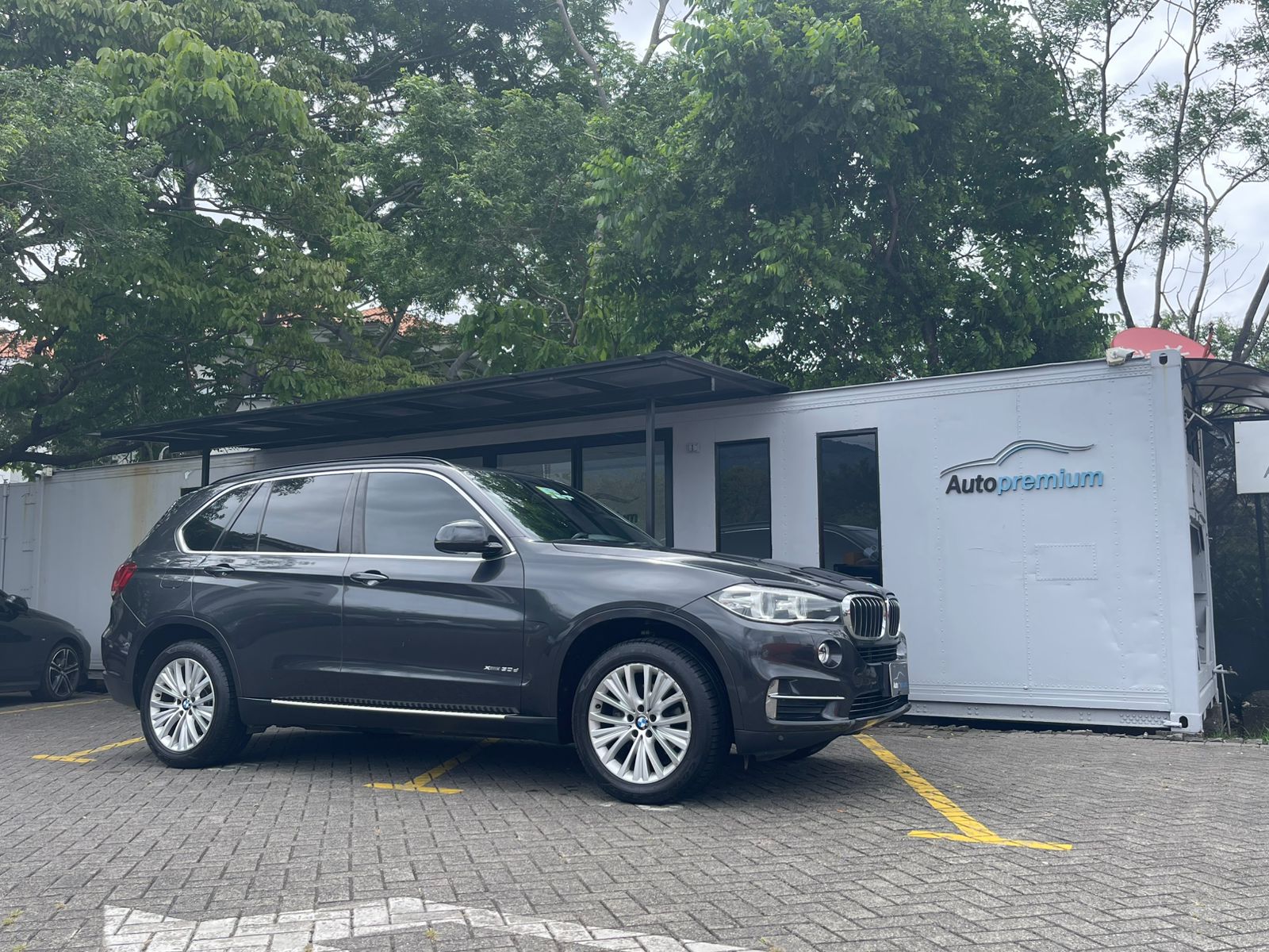 BMW X5 X-DRIVE