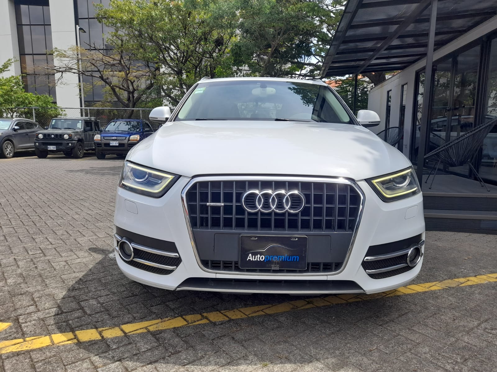 AUDI Q3